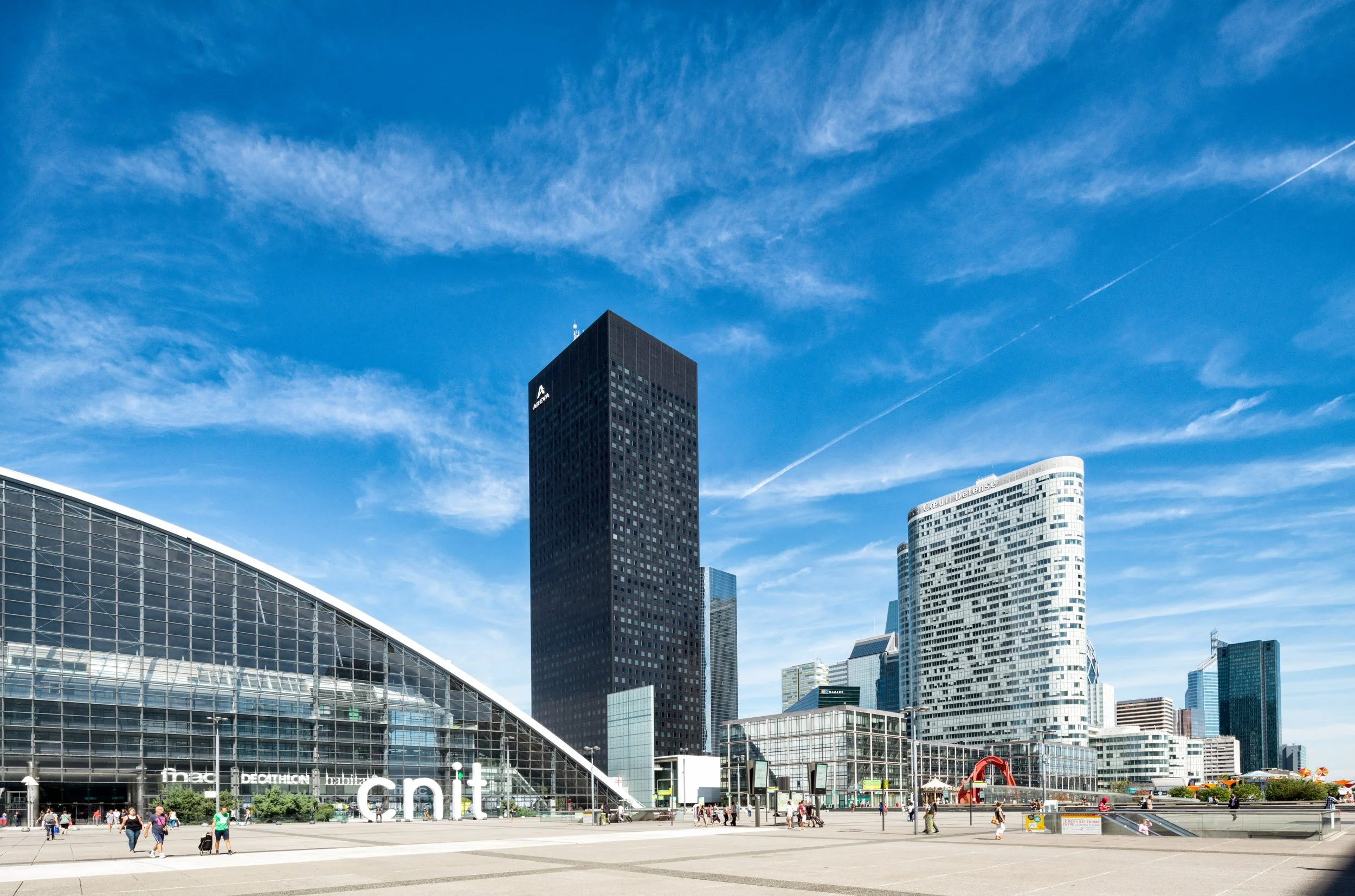 la-defense-business-district-paris-architectural-photography-079.jpg