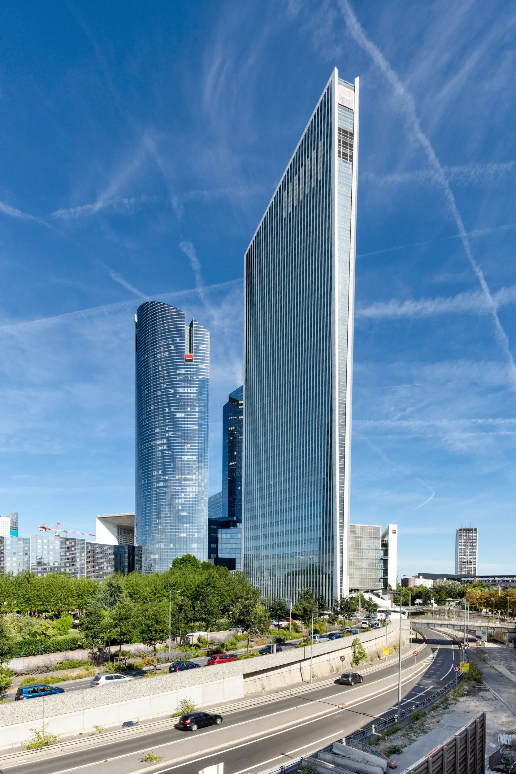 la-defense-business-district-paris-architectural-photography-089.jpg