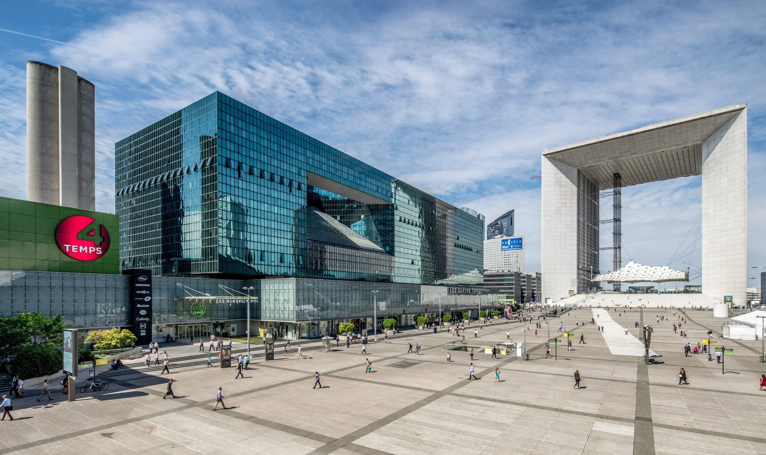la-defense-business-district-paris-architectural-photography-099.jpg