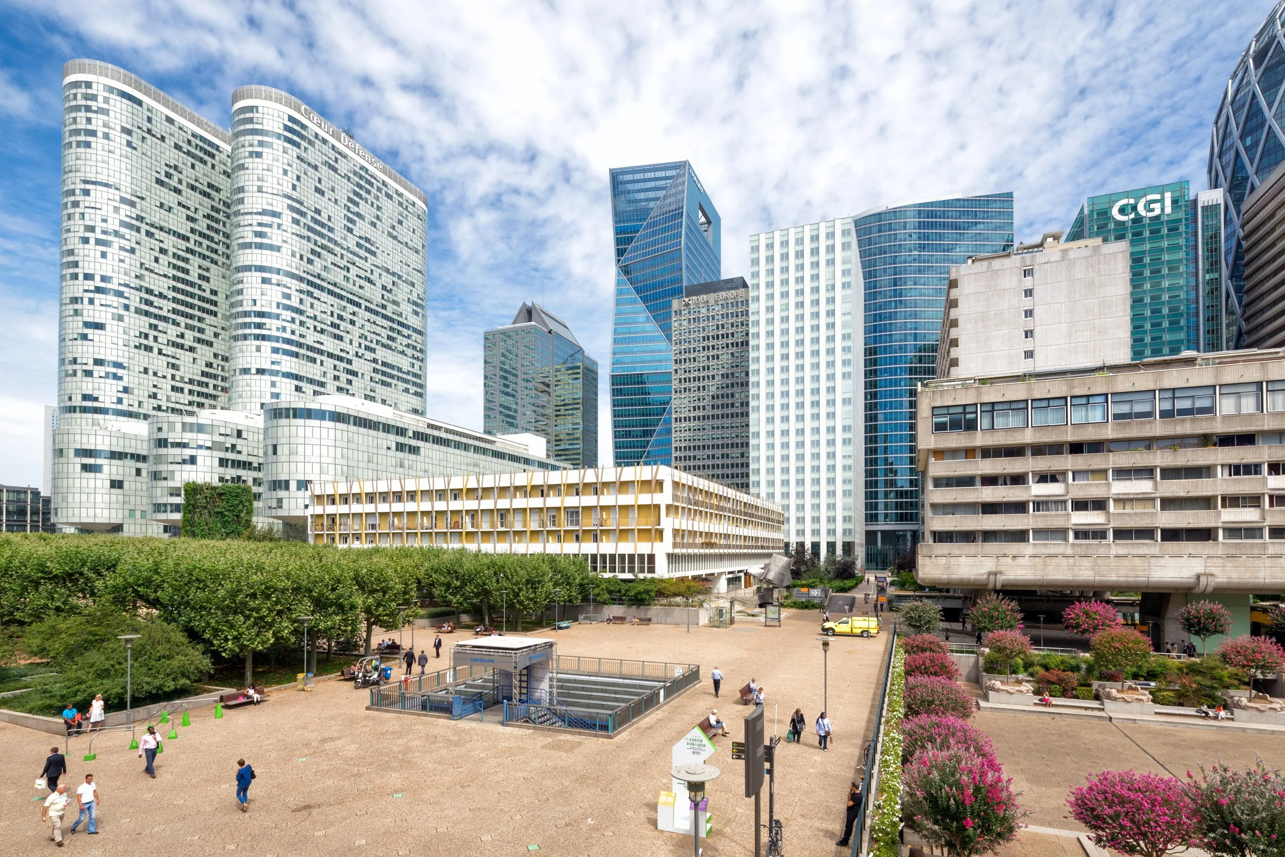 la-defense-business-district-paris-architectural-photography-103.jpg