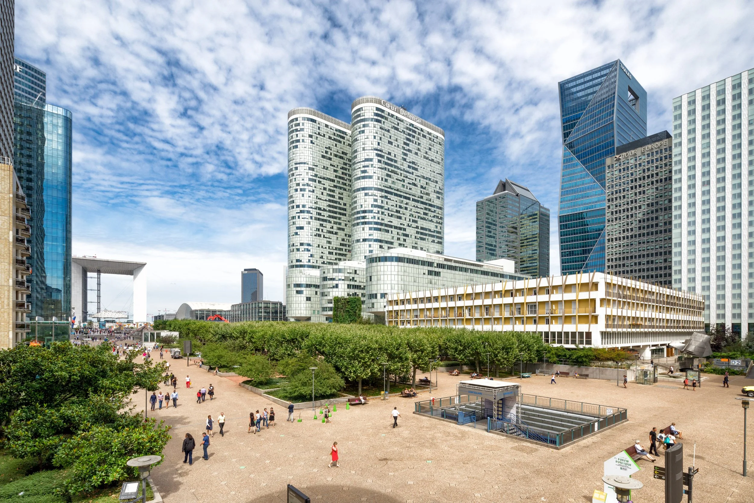 la-defense-business-district-paris-architectural-photography-104.jpg