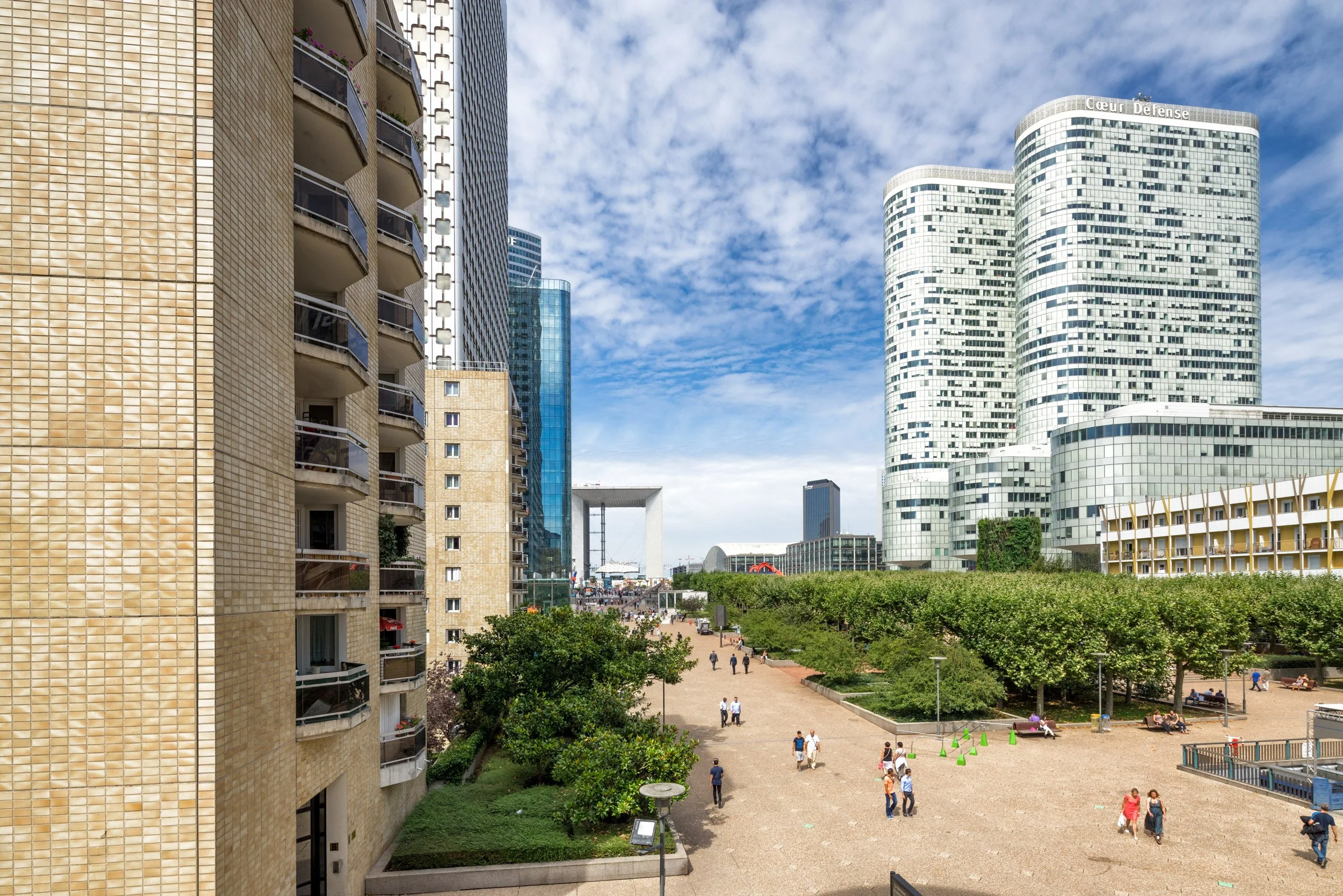 la-defense-business-district-paris-architectural-photography-105.jpg