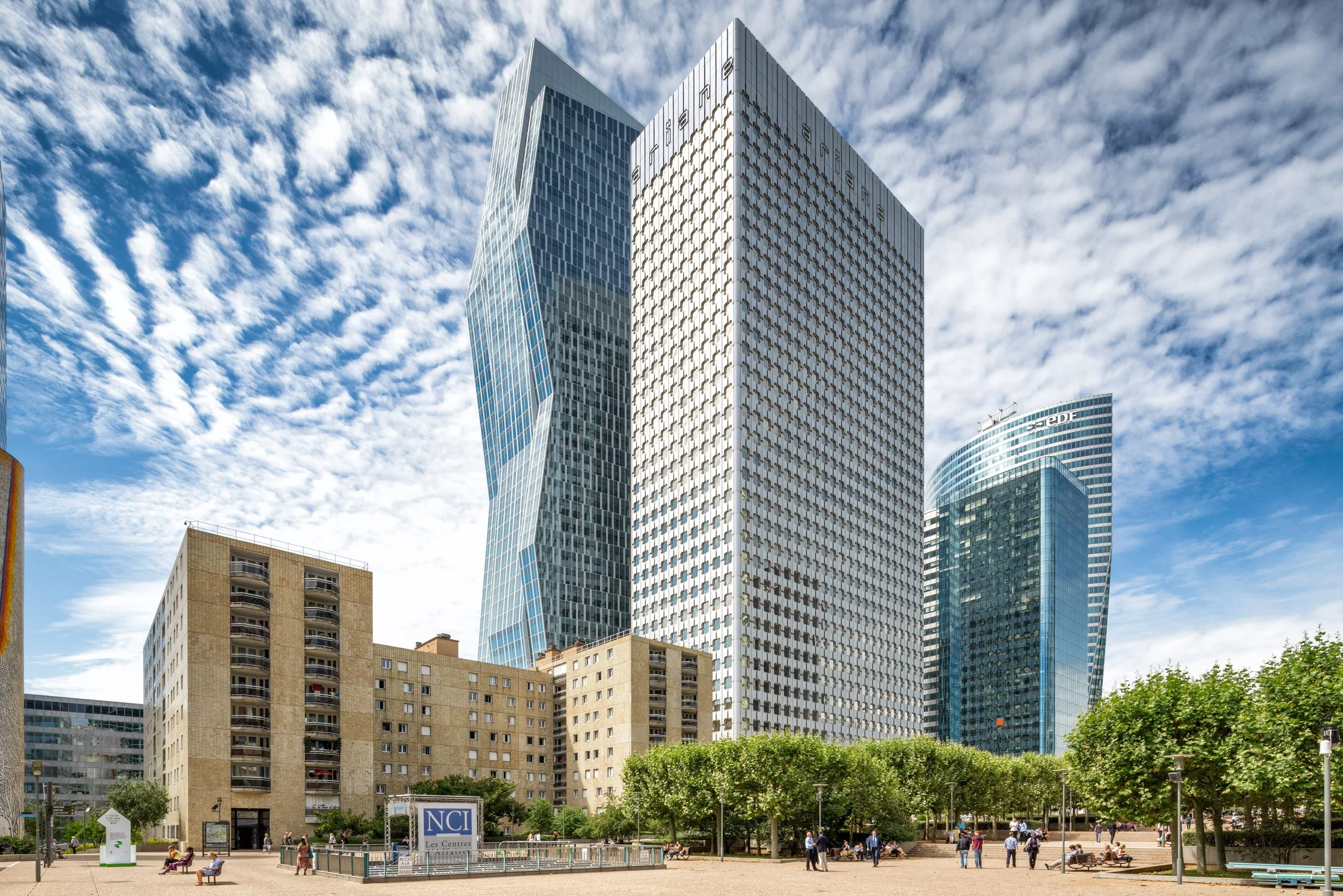 la-defense-business-district-paris-architectural-photography-107.jpg