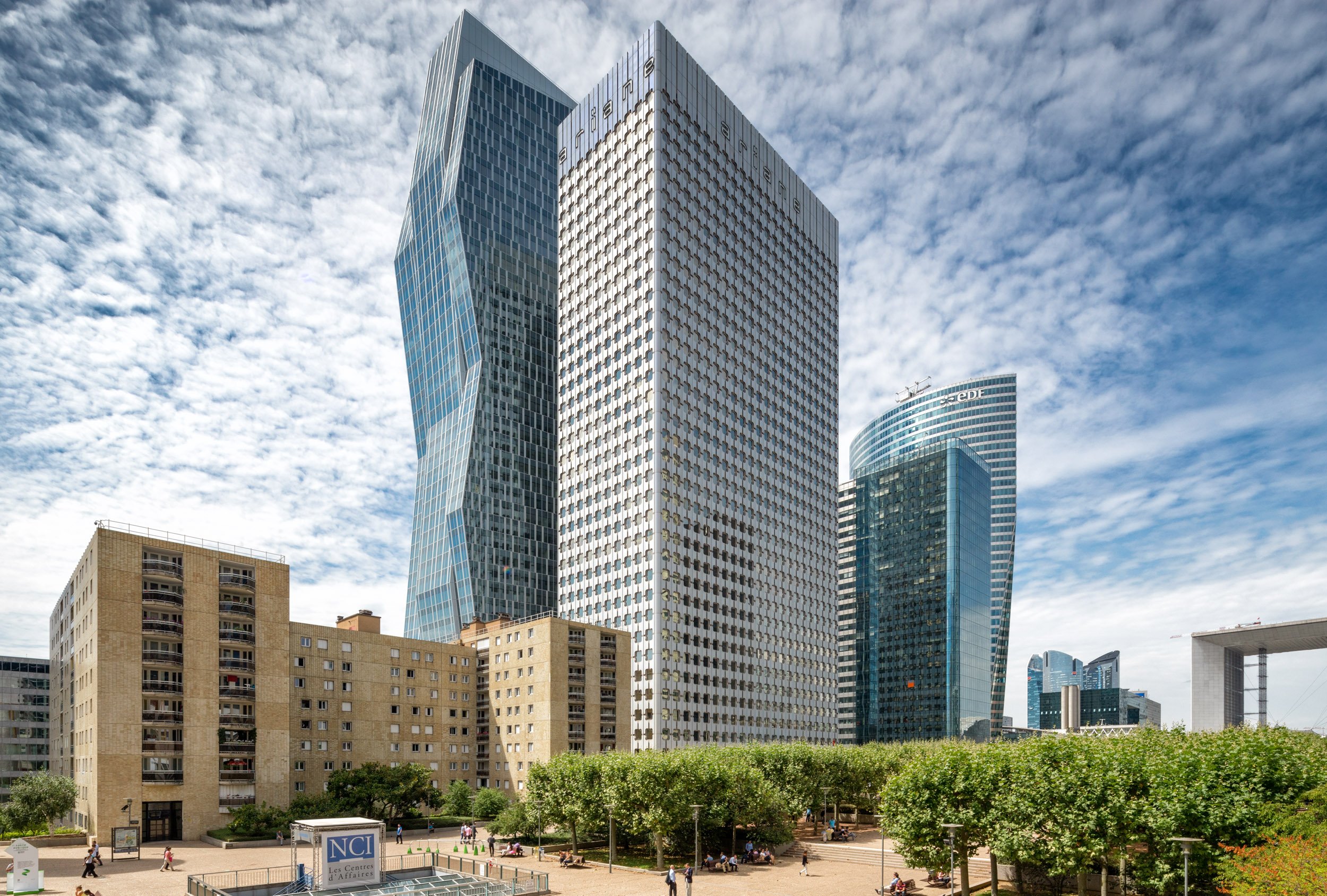 la-defense-business-district-paris-architectural-photography-108.jpg