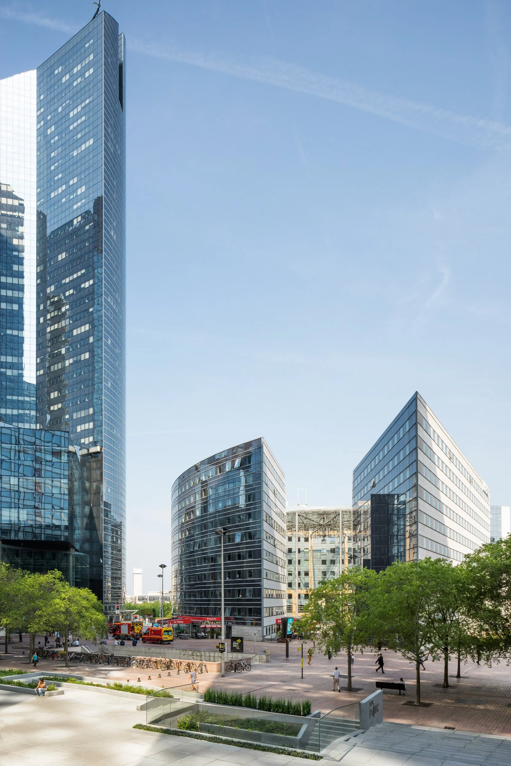 la-defense-business-district-paris-architectural-photography-131.jpg