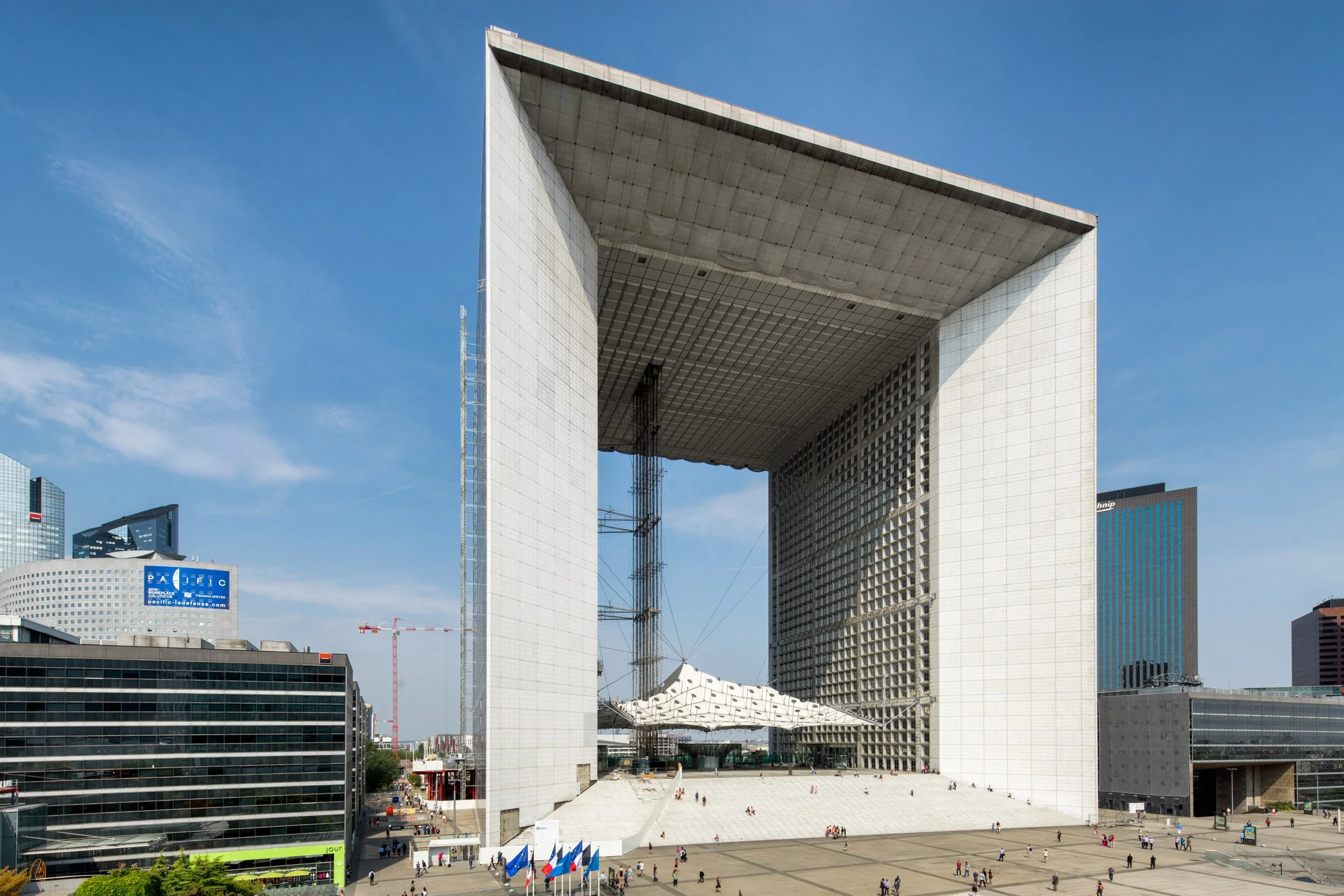 la-defense-business-district-paris-architectural-photography-136.jpg