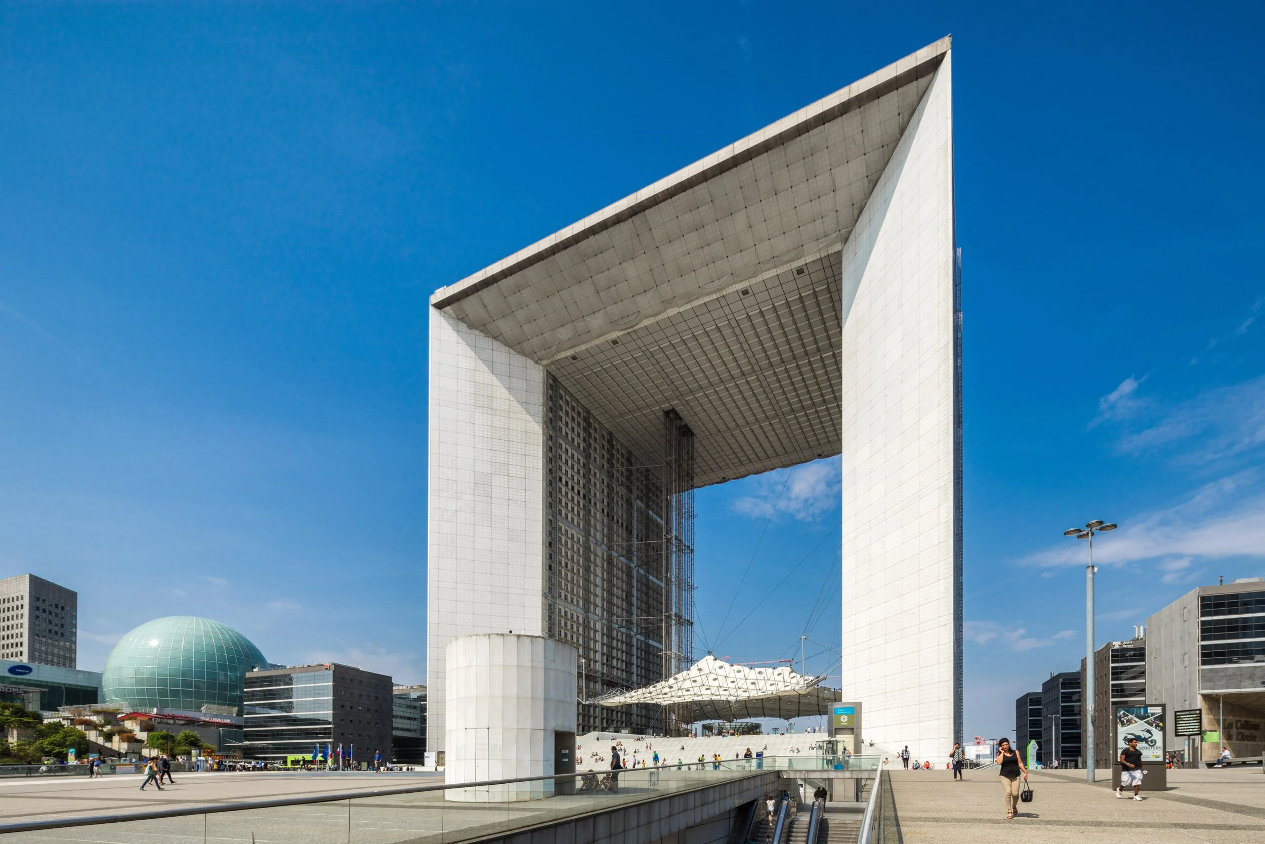 la-defense-business-district-paris-architectural-photography-138.jpg
