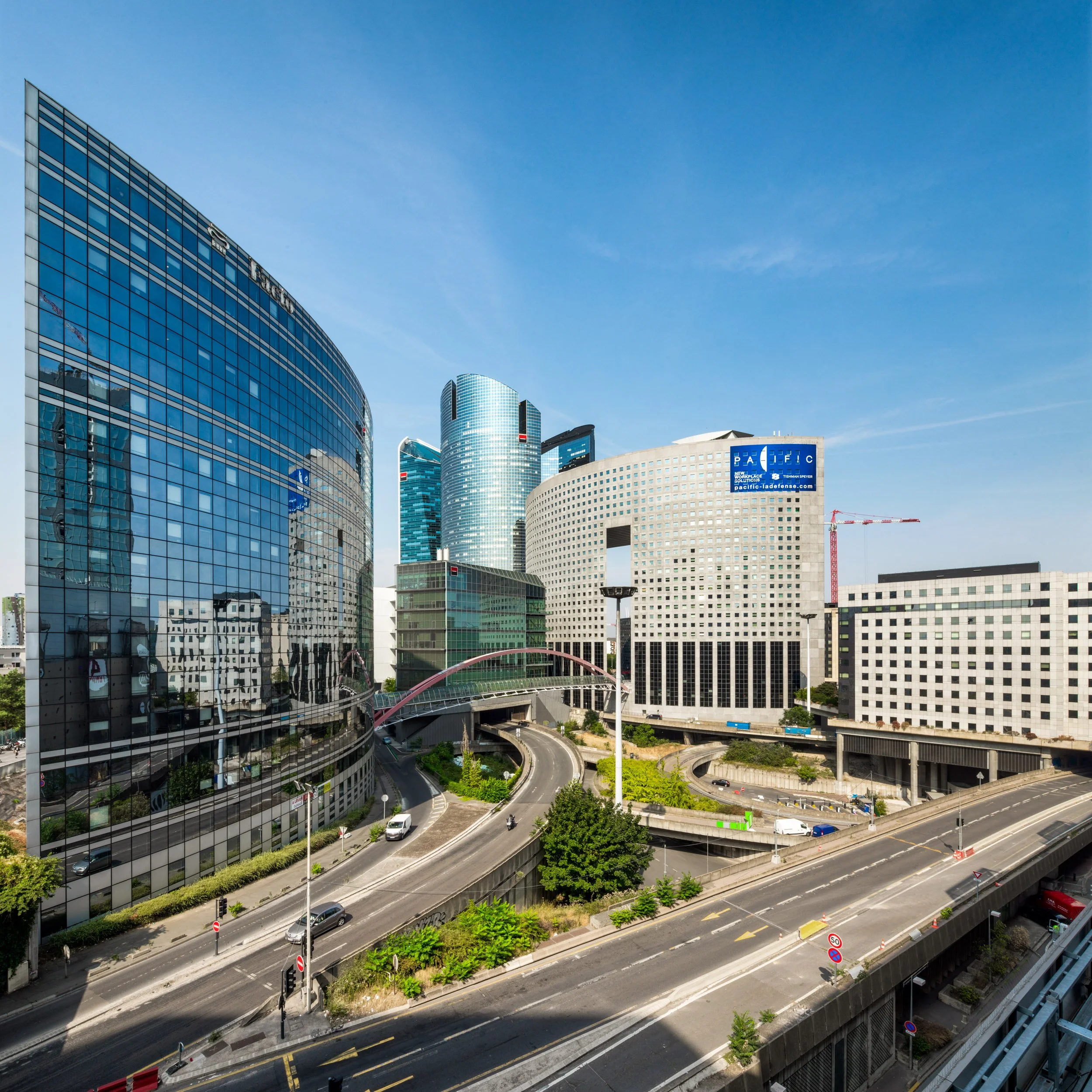 la-defense-business-district-paris-architectural-photography-135.jpg