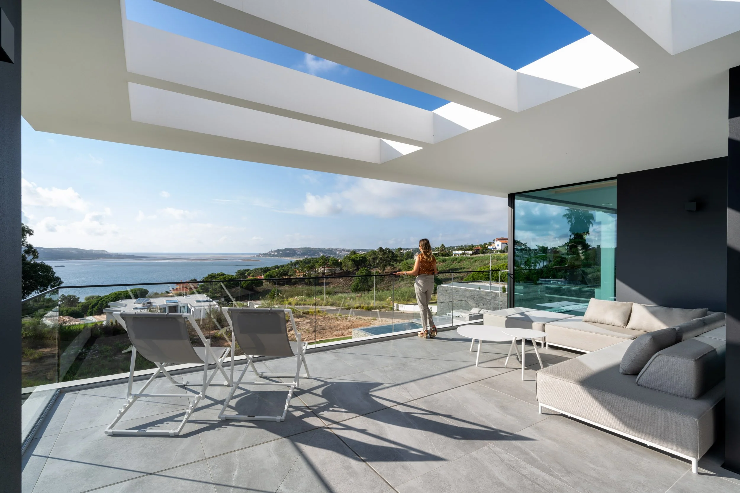 foz-do-arelho-contemporary-private-residence-portugal-architectural-photography-59.jpg