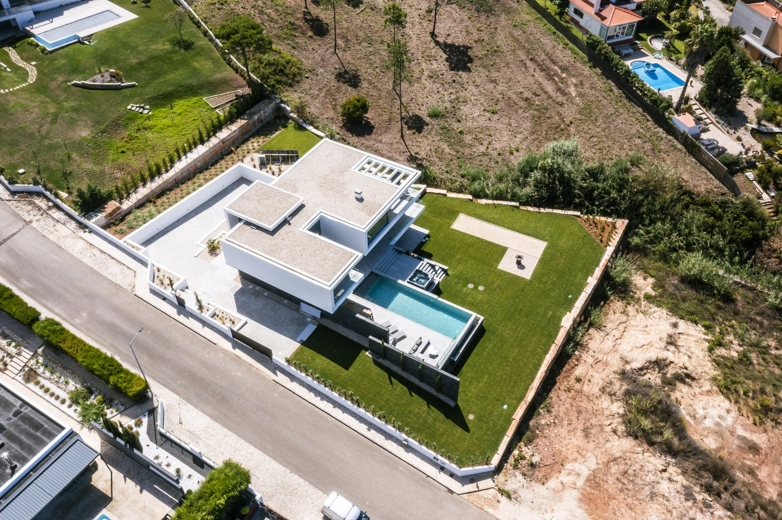 foz-do-arelho-contemporary-private-residence-portugal-aerial-photography070.jpg