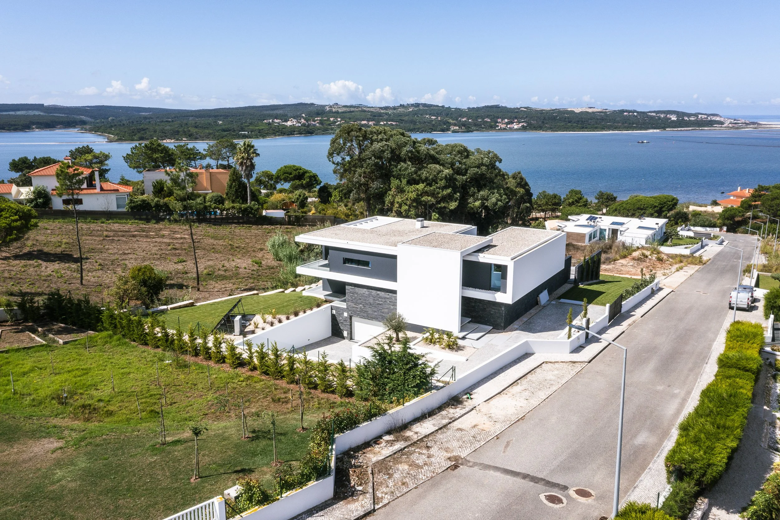 foz-do-arelho-contemporary-private-residence-portugal-aerial-photography076.jpg