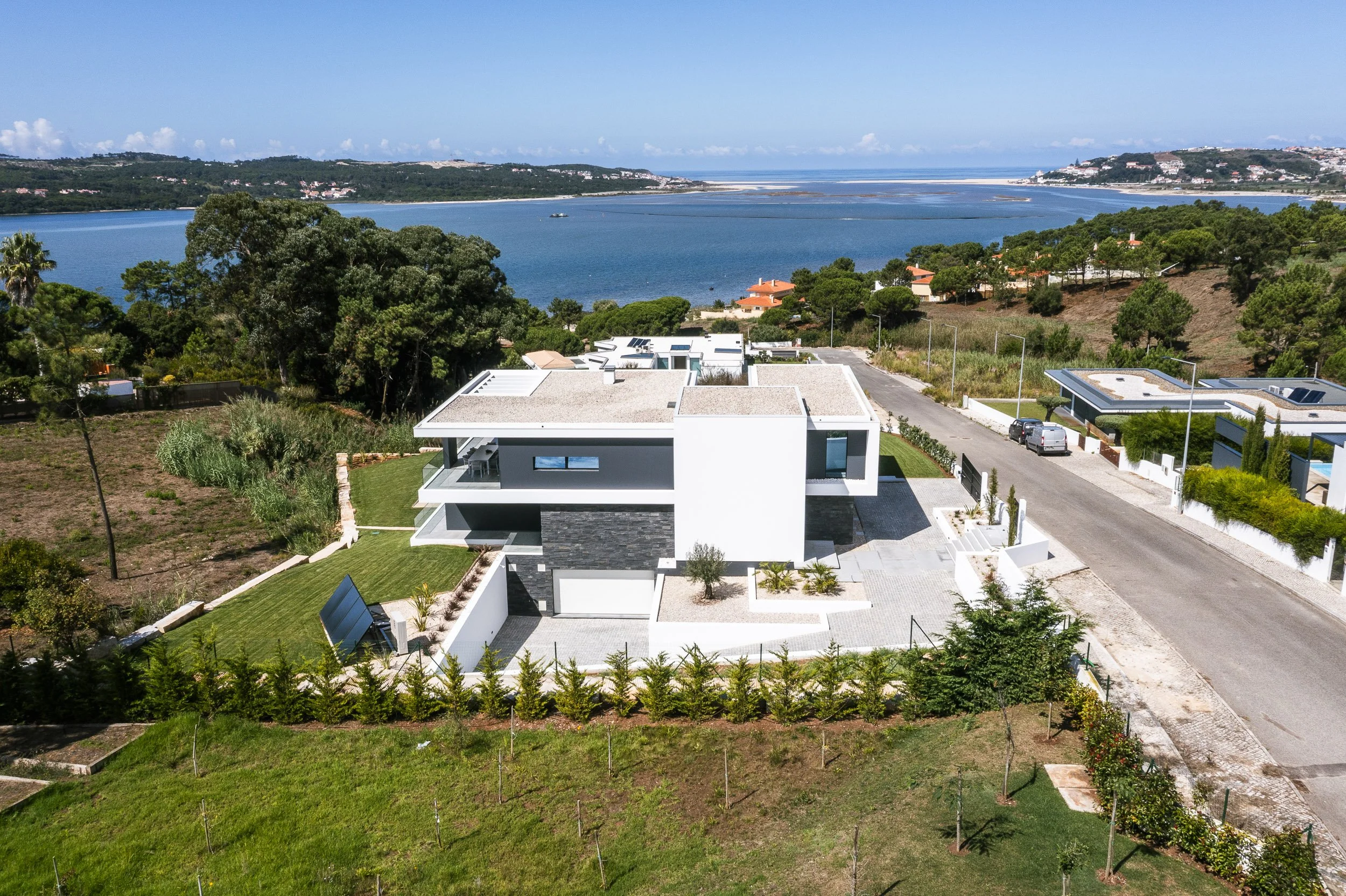 foz-do-arelho-contemporary-private-residence-portugal-aerial-photography077.jpg