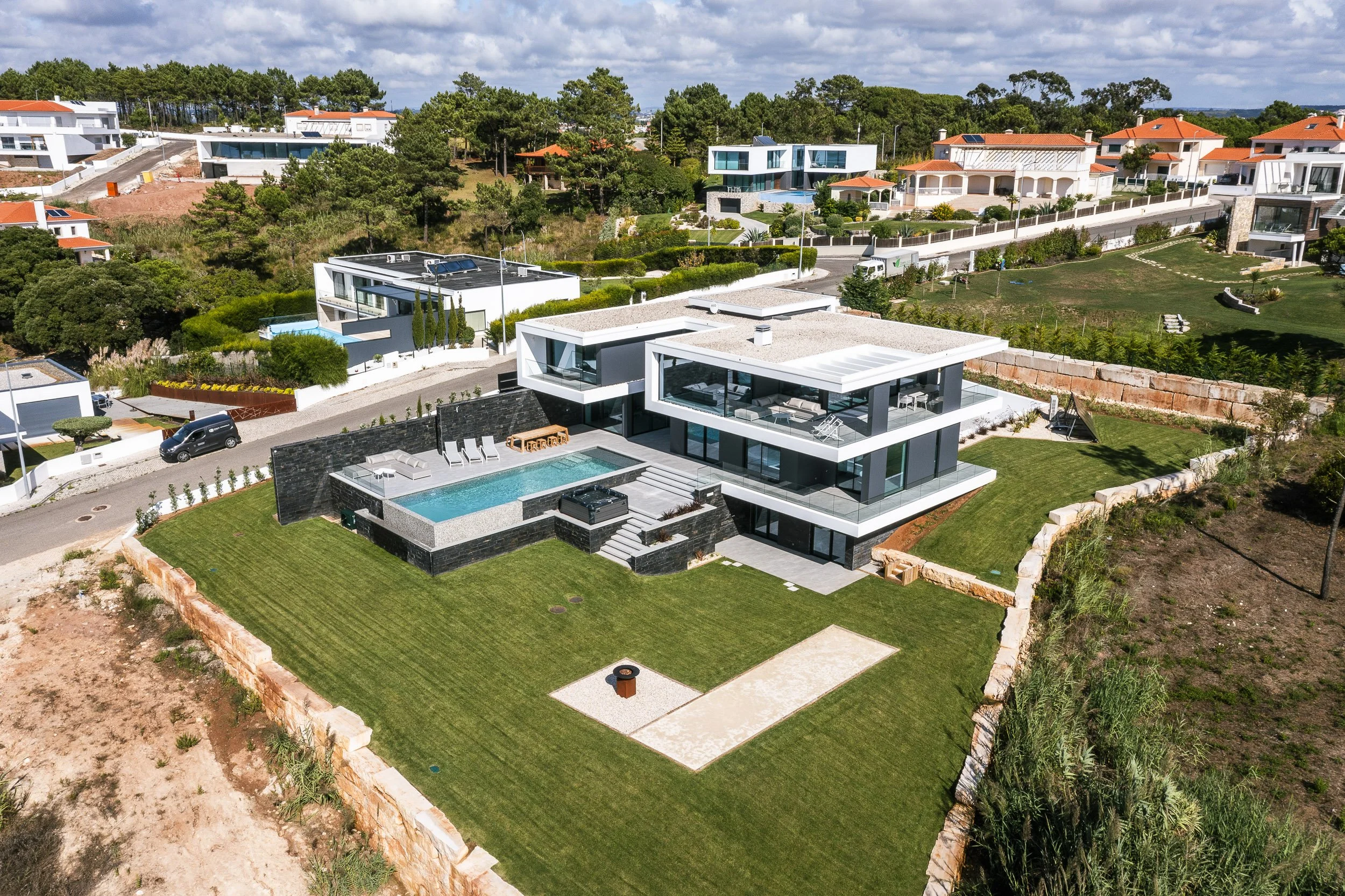 foz-do-arelho-contemporary-private-residence-portugal-aerial-photography096.jpg
