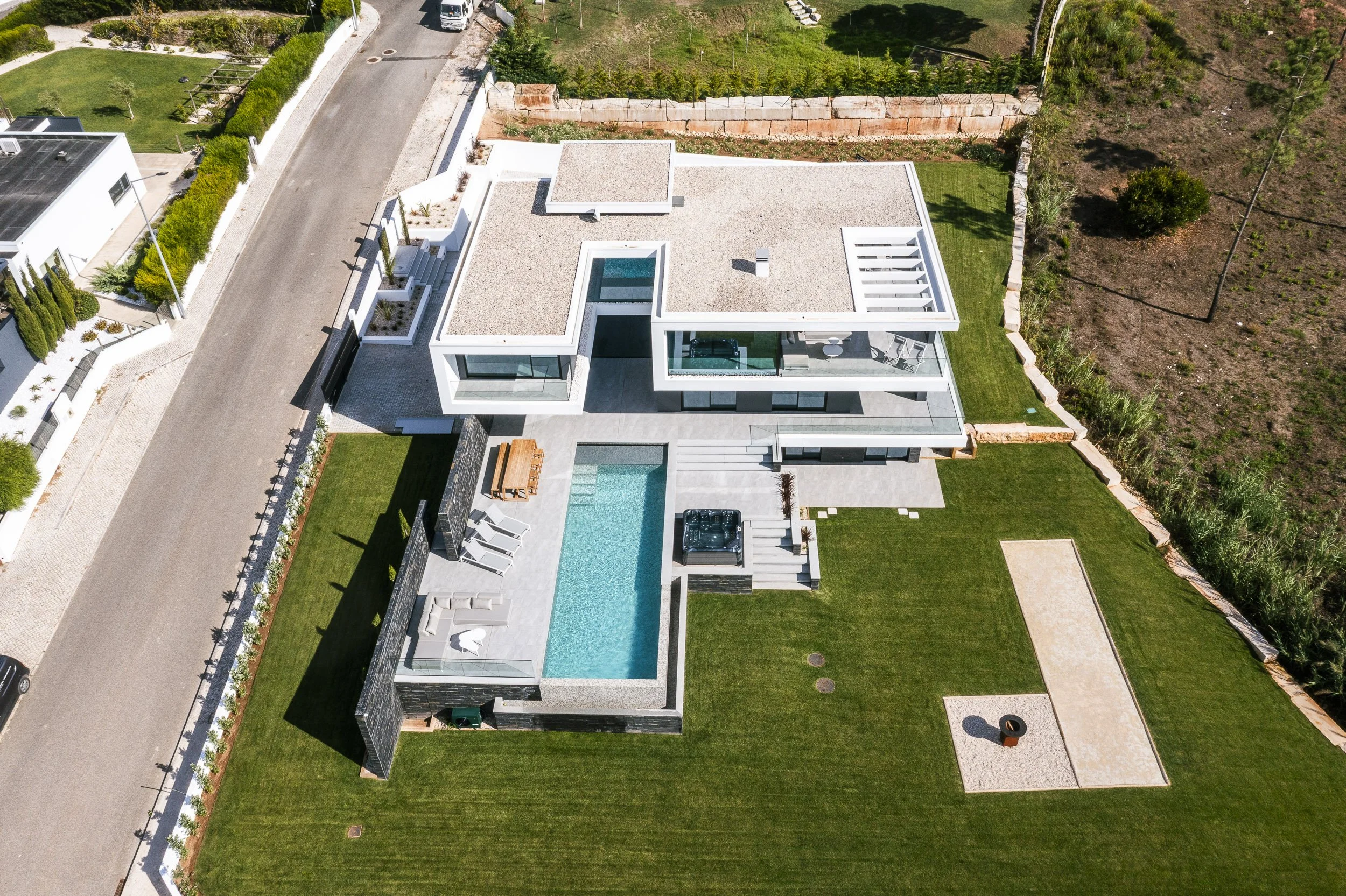 foz-do-arelho-contemporary-private-residence-portugal-aerial-photography110.jpg
