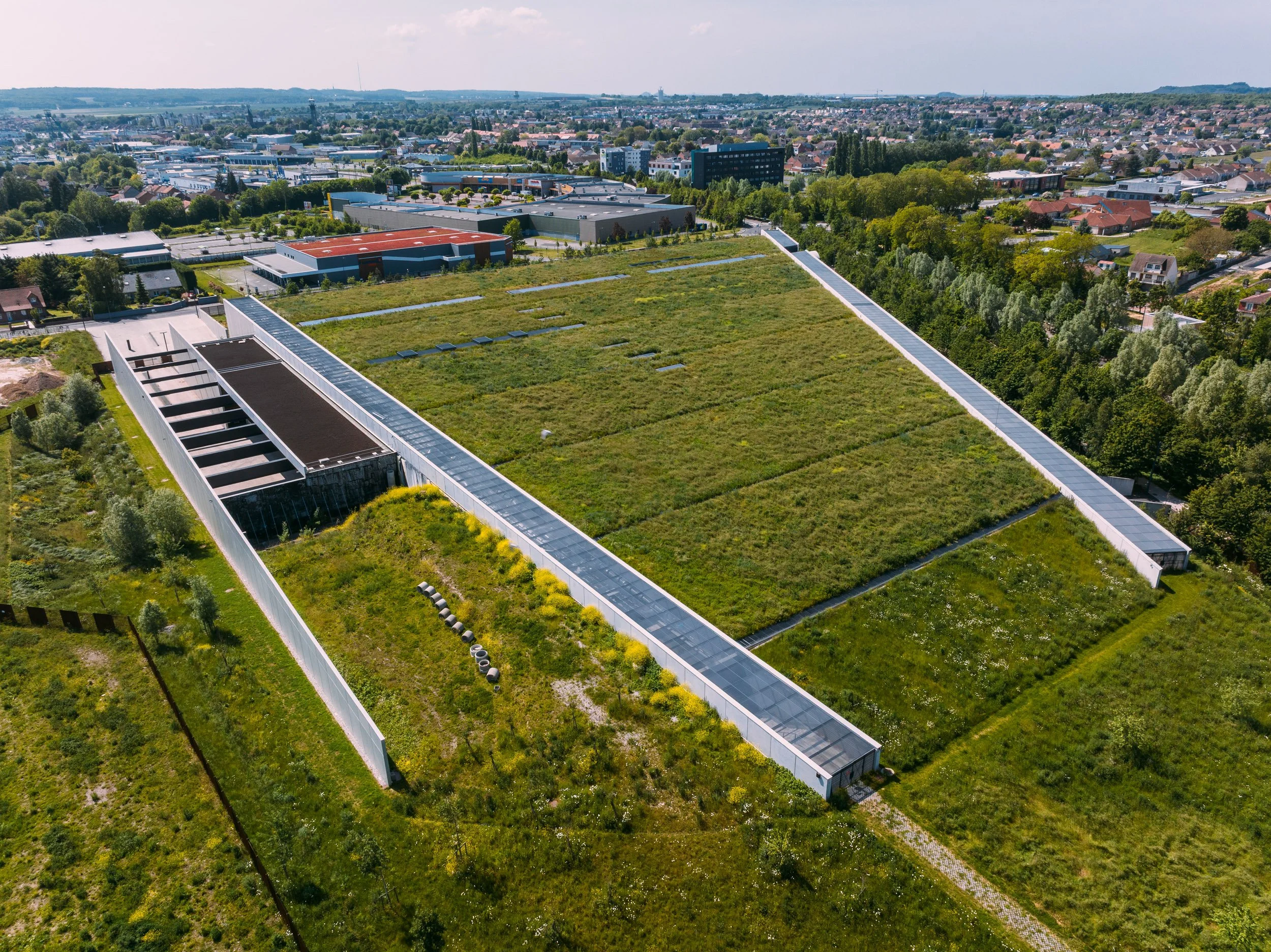 centre-de-conservation-du-louvre-lievin-rshp-vues-aeriennes-campagne-042.jpg