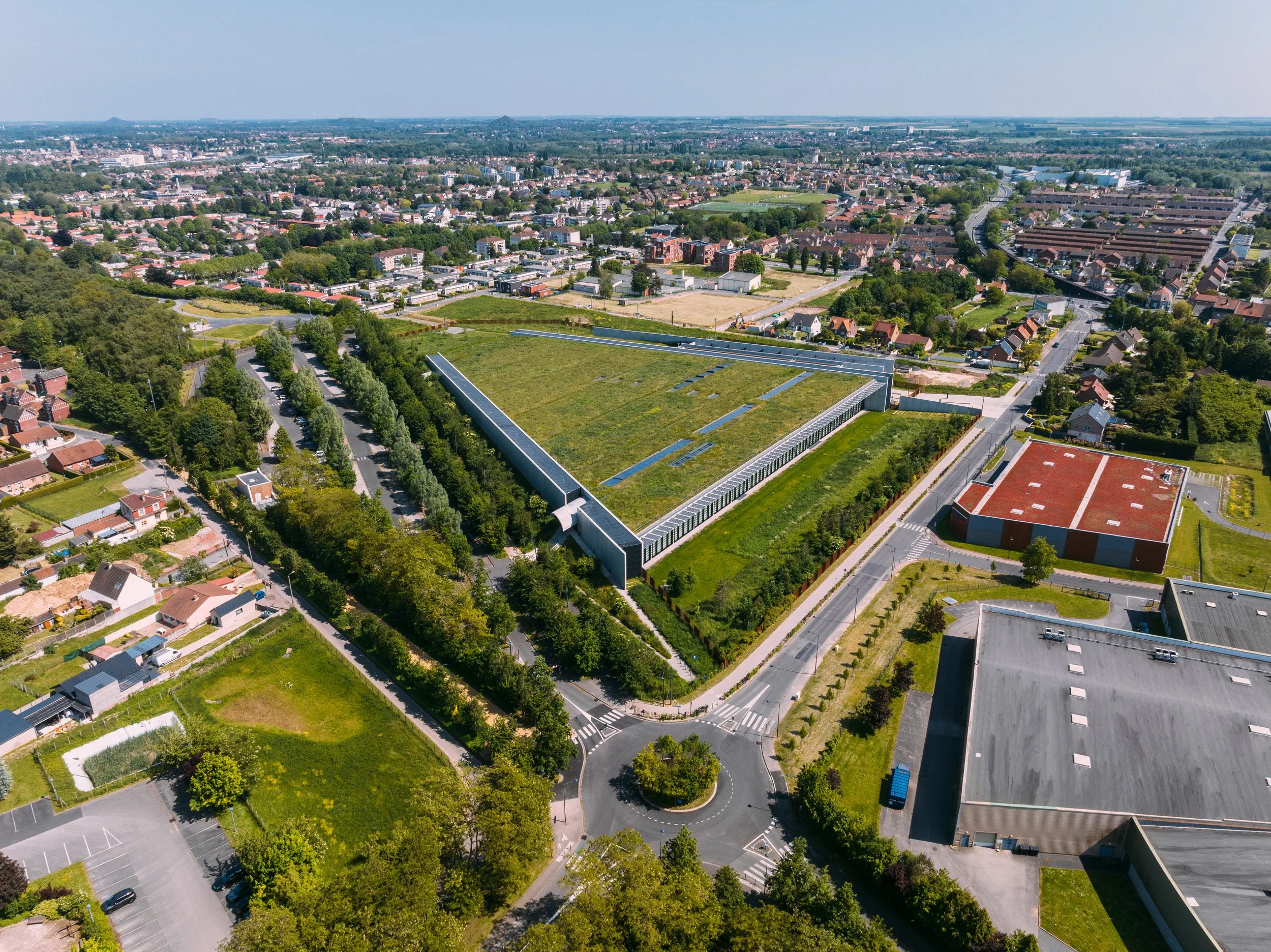 centre-de-conservation-du-louvre-lievin-rshp-vues-aeriennes-campagne-051.jpg