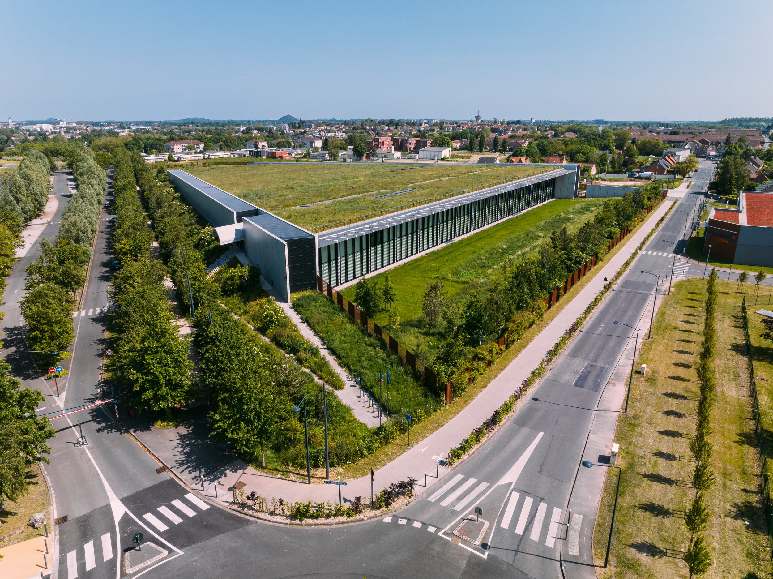 centre-de-conservation-du-louvre-lievin-rshp-vues-aeriennes-campagne-053.jpg