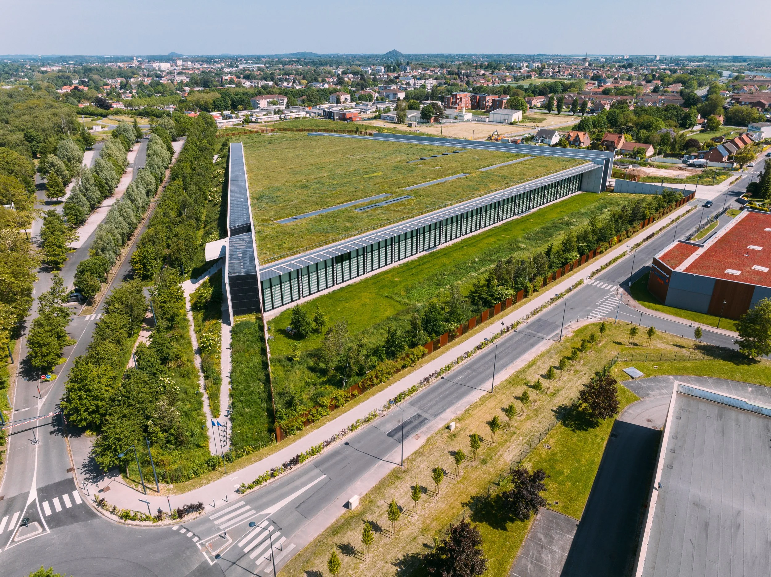 centre-de-conservation-du-louvre-lievin-rshp-vues-aeriennes-campagne-055.jpg