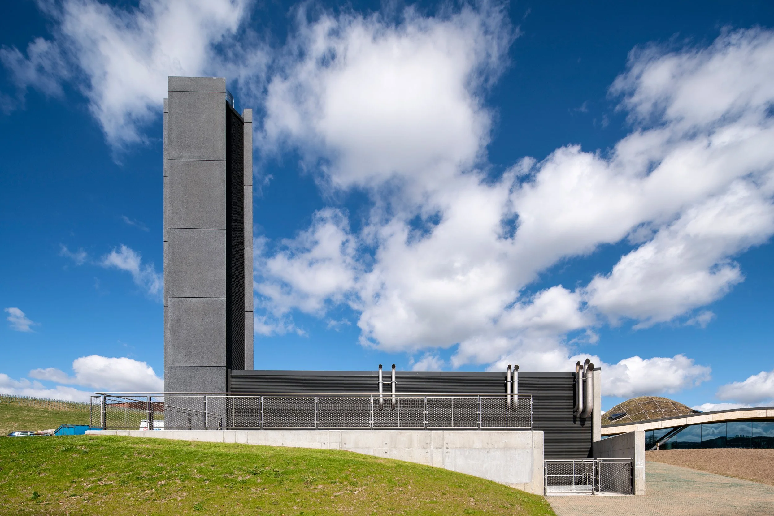 macallan-distillery-rshp-exterior-landscape-005.jpg