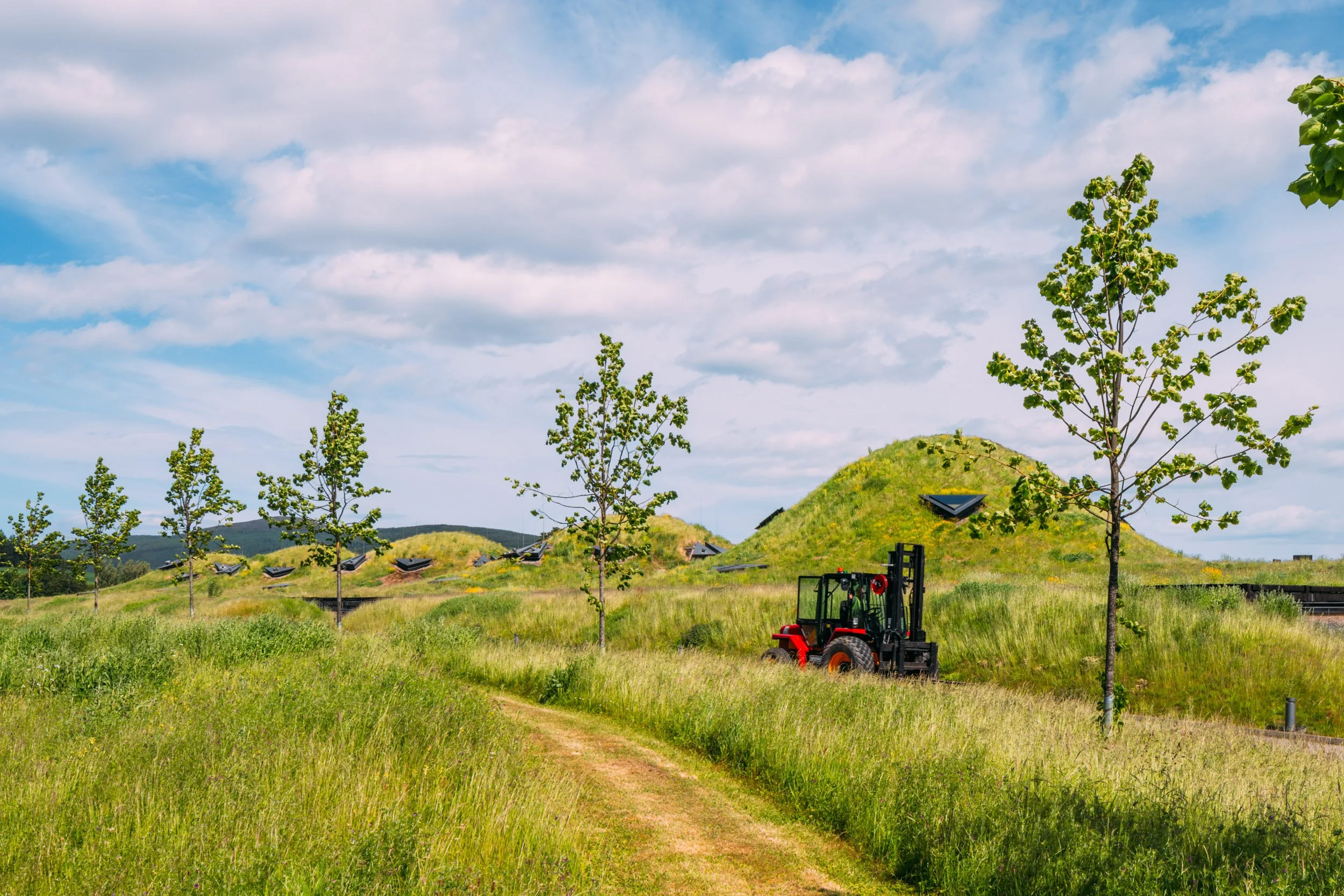 macallan-distillery-rshp-exterior-landscape-021.jpg