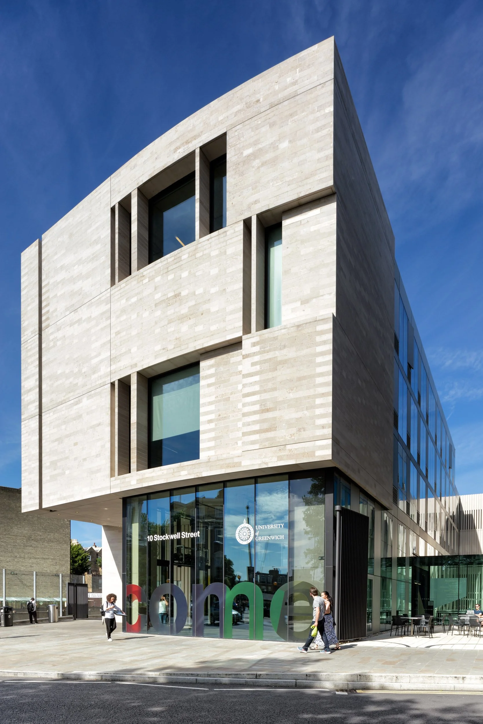 university-of-greenwich-library-academic-building-london-exterior-06.jpg