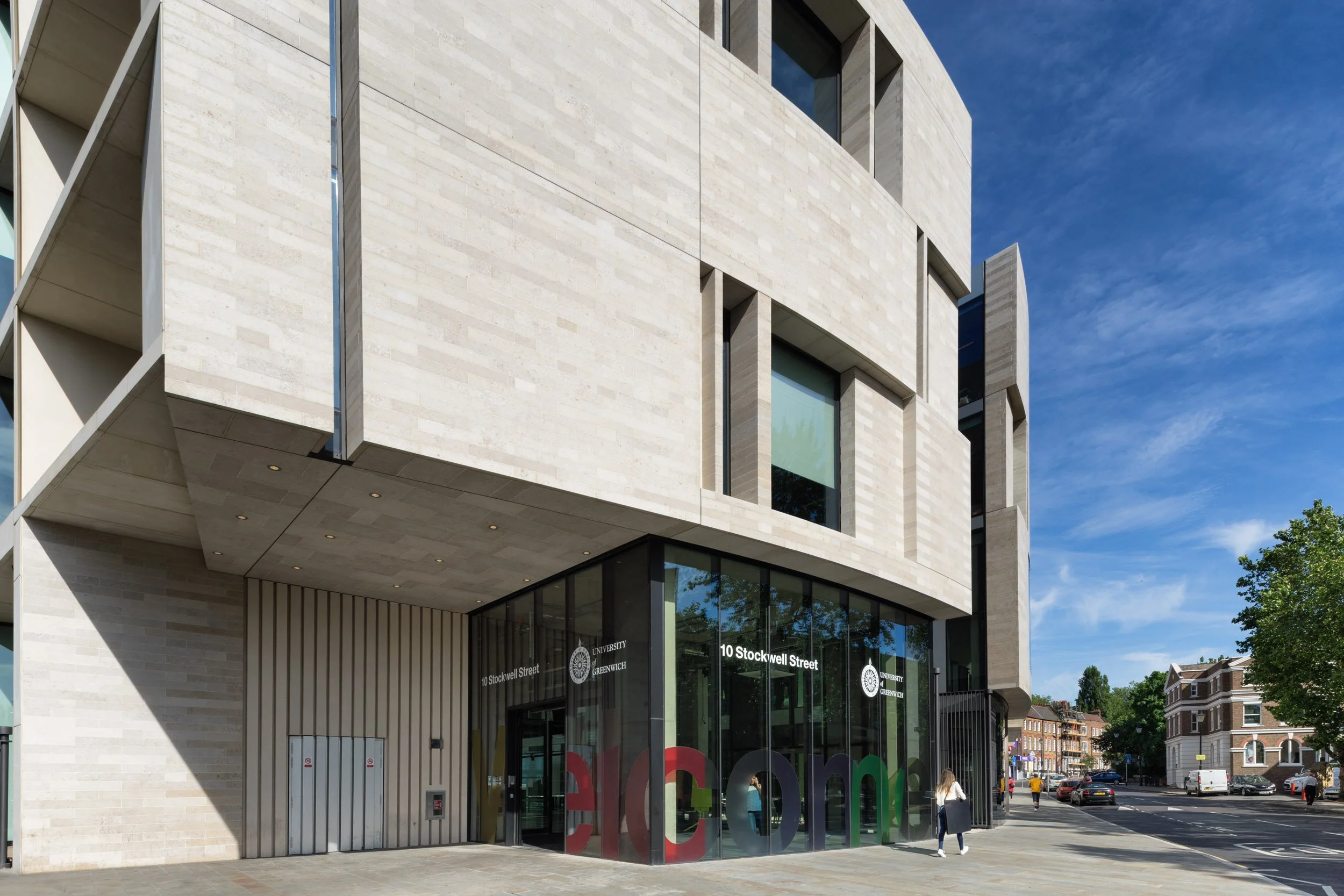 university-of-greenwich-library-academic-building-london-exterior-09.jpg