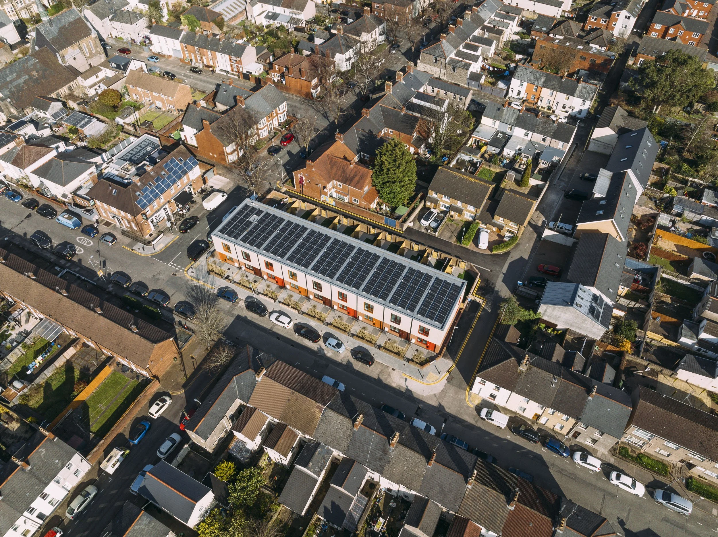 crofts-street-cardiff-modular-housing-rshp-aerial-36.jpg