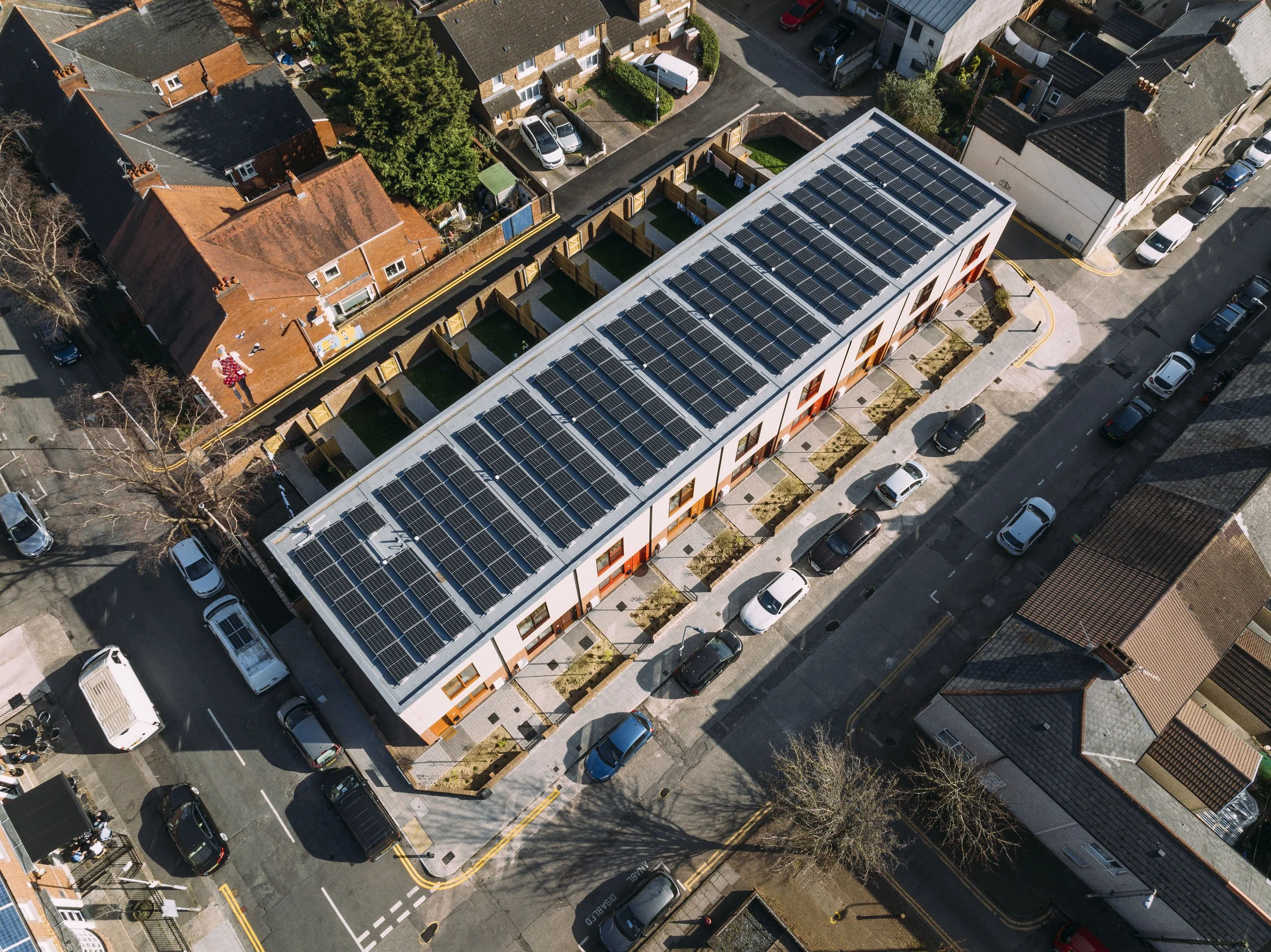 crofts-street-cardiff-modular-housing-rshp-aerial-40.jpg