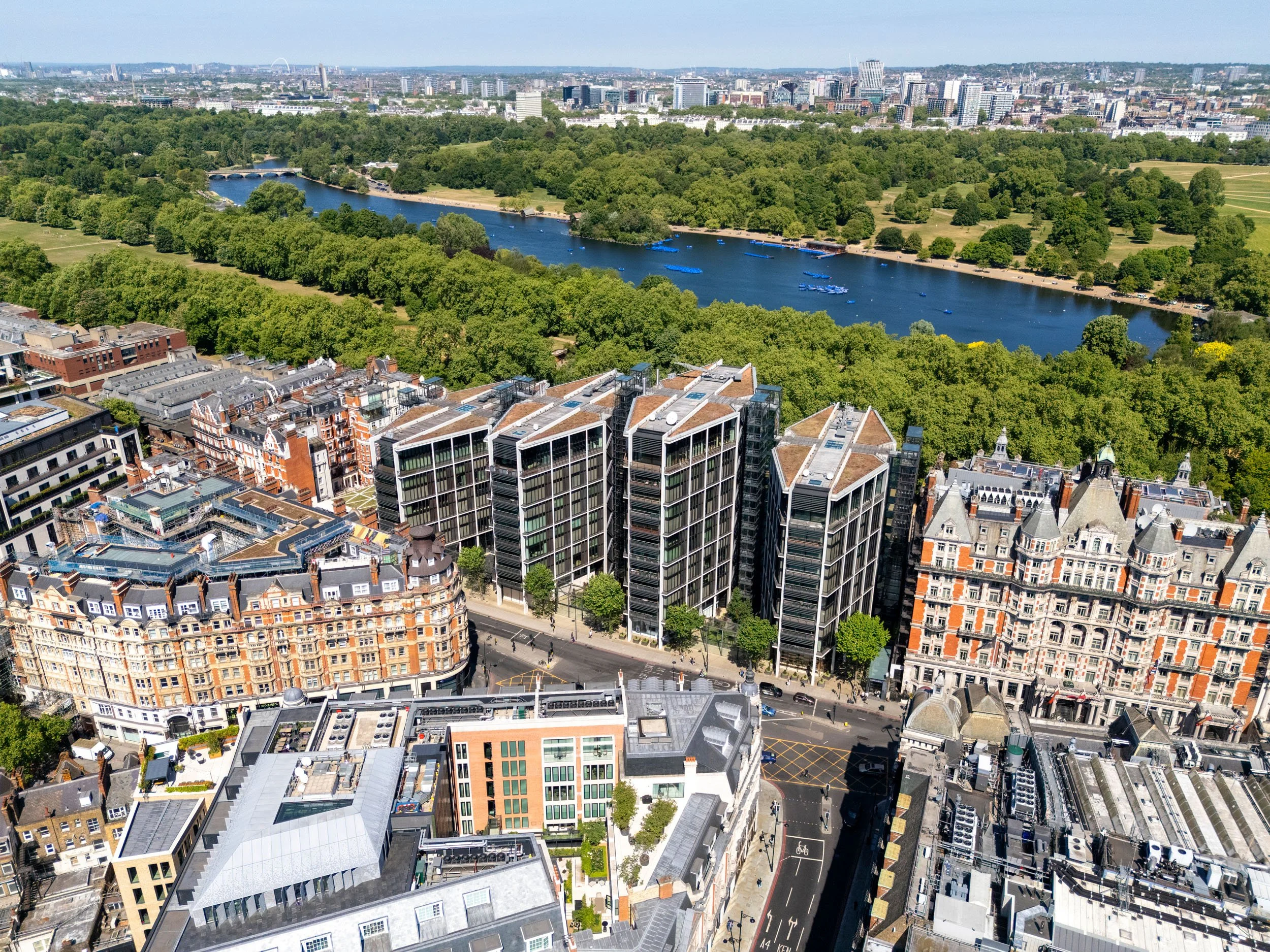 one-hyde-park-knightsbridge-luxury-residential-rshp-architecture-london-aerial-drone-joas-souza-064.jpg