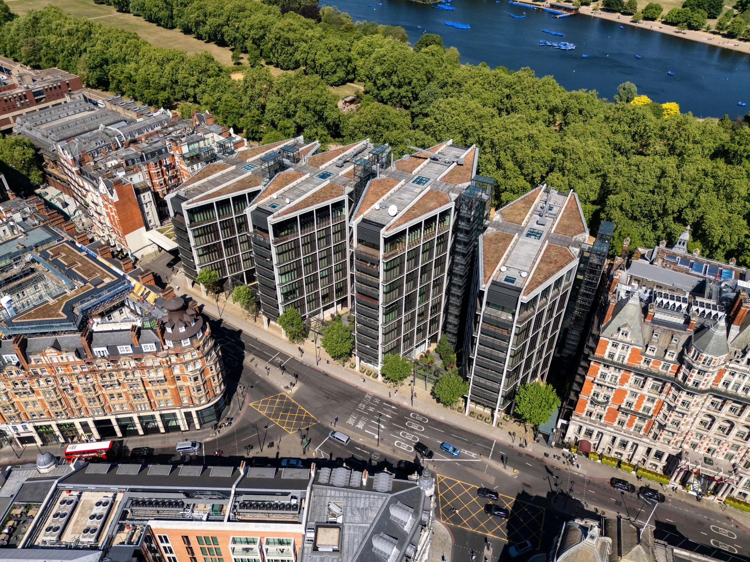 one-hyde-park-knightsbridge-luxury-residential-rshp-architecture-london-aerial-drone-joas-souza-065.jpg