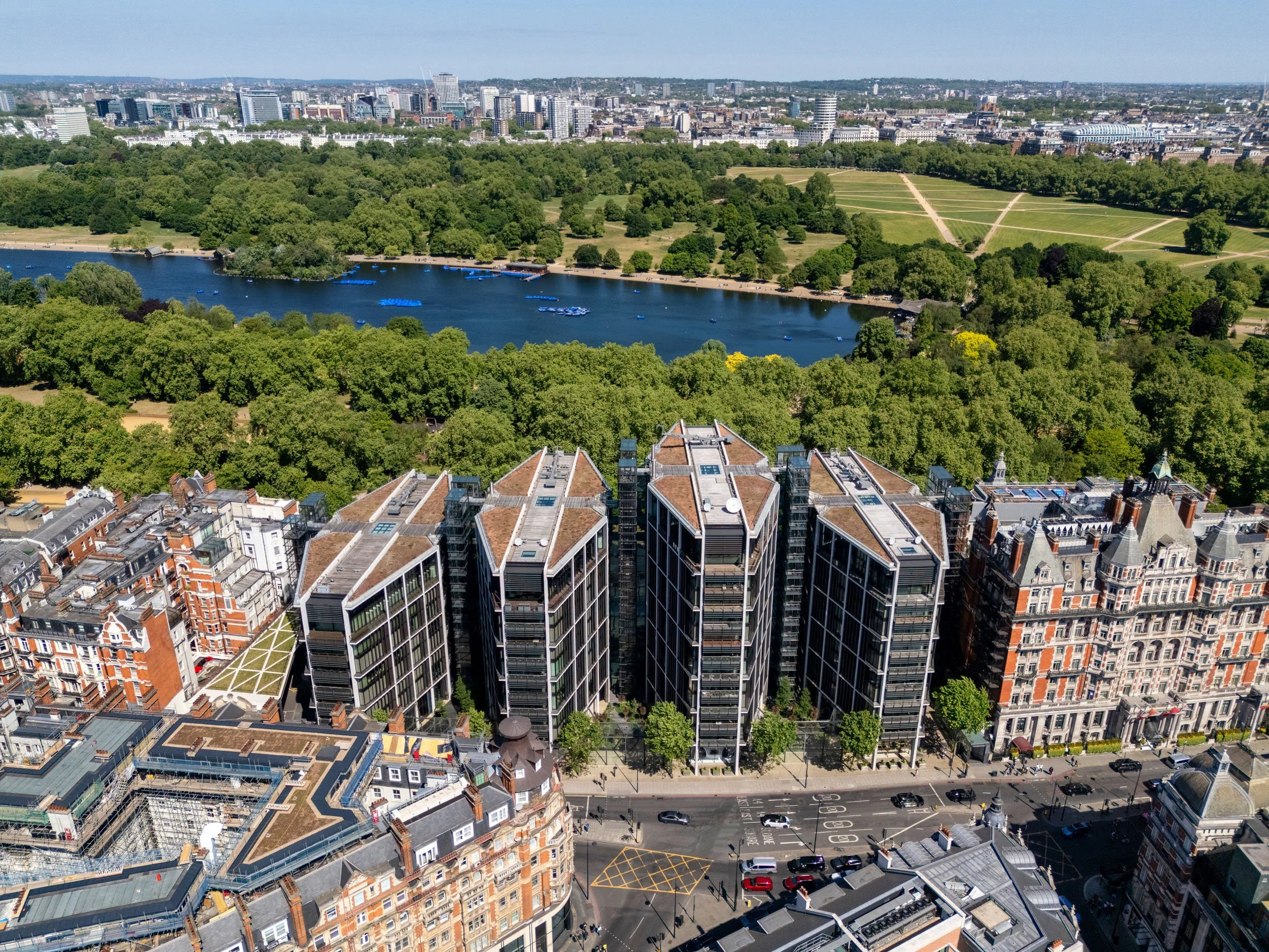 one-hyde-park-knightsbridge-luxury-residential-rshp-architecture-london-aerial-drone-joas-souza-067.jpg