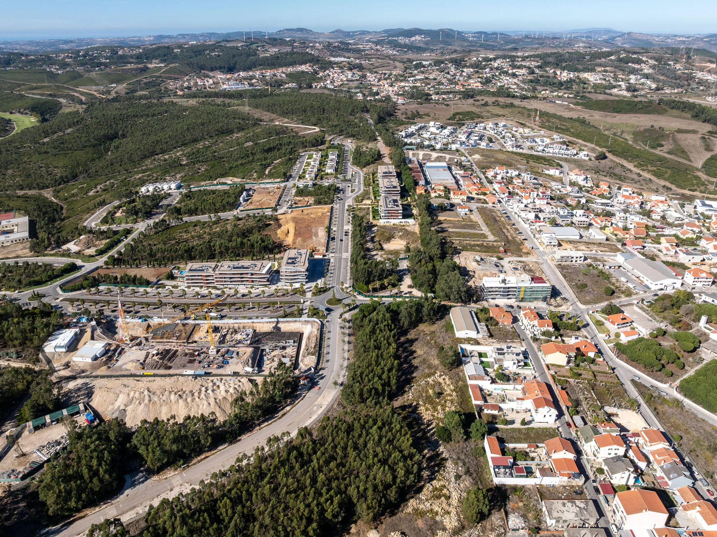 belas-clube-de-campo-sintra-portugal-luxury-residential-golf-resort-aerial-05.jpg