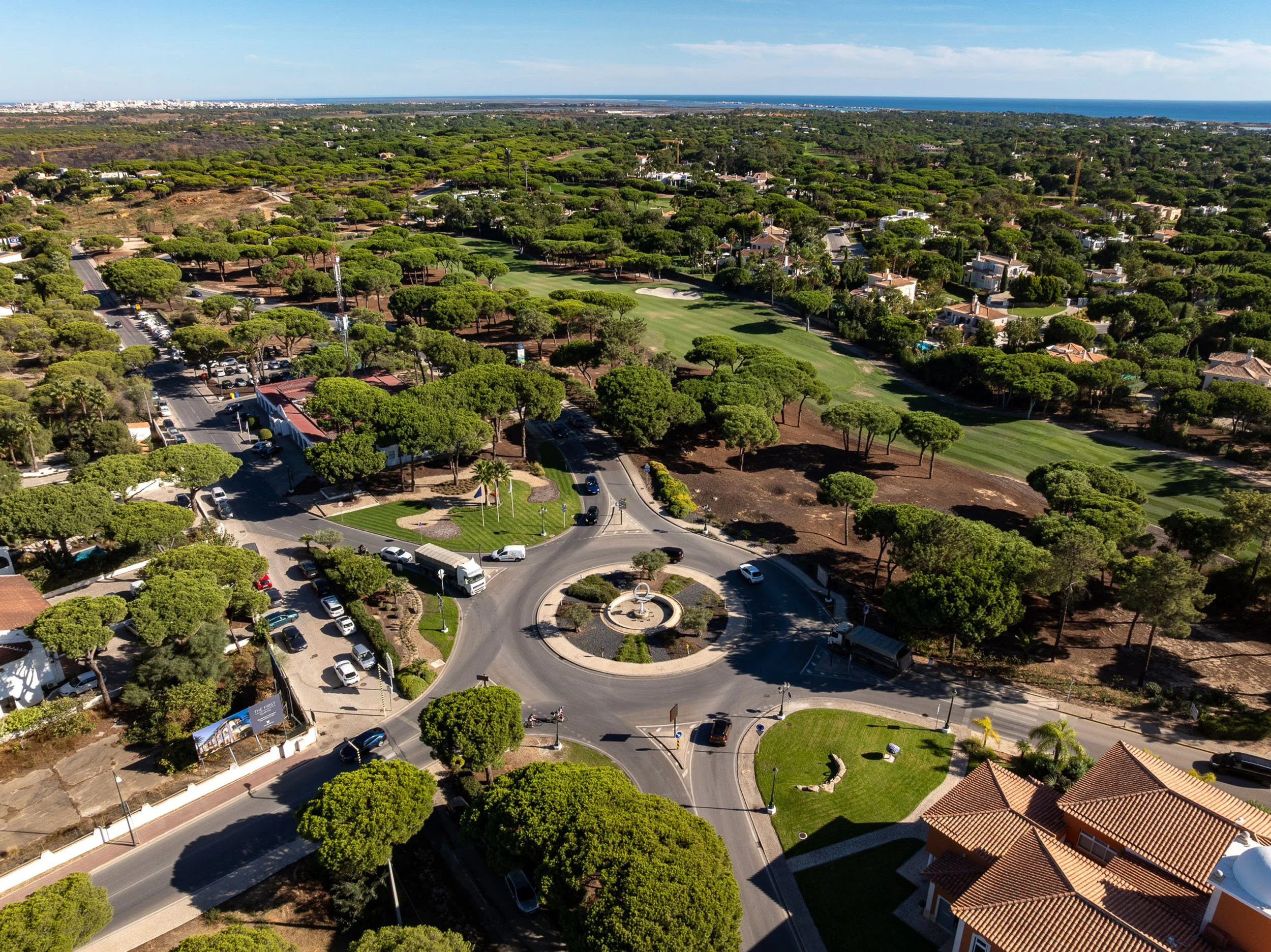 quinta-do-lago-algarve-portugal-luxury-residential-golf-resort-aerial-02.jpg
