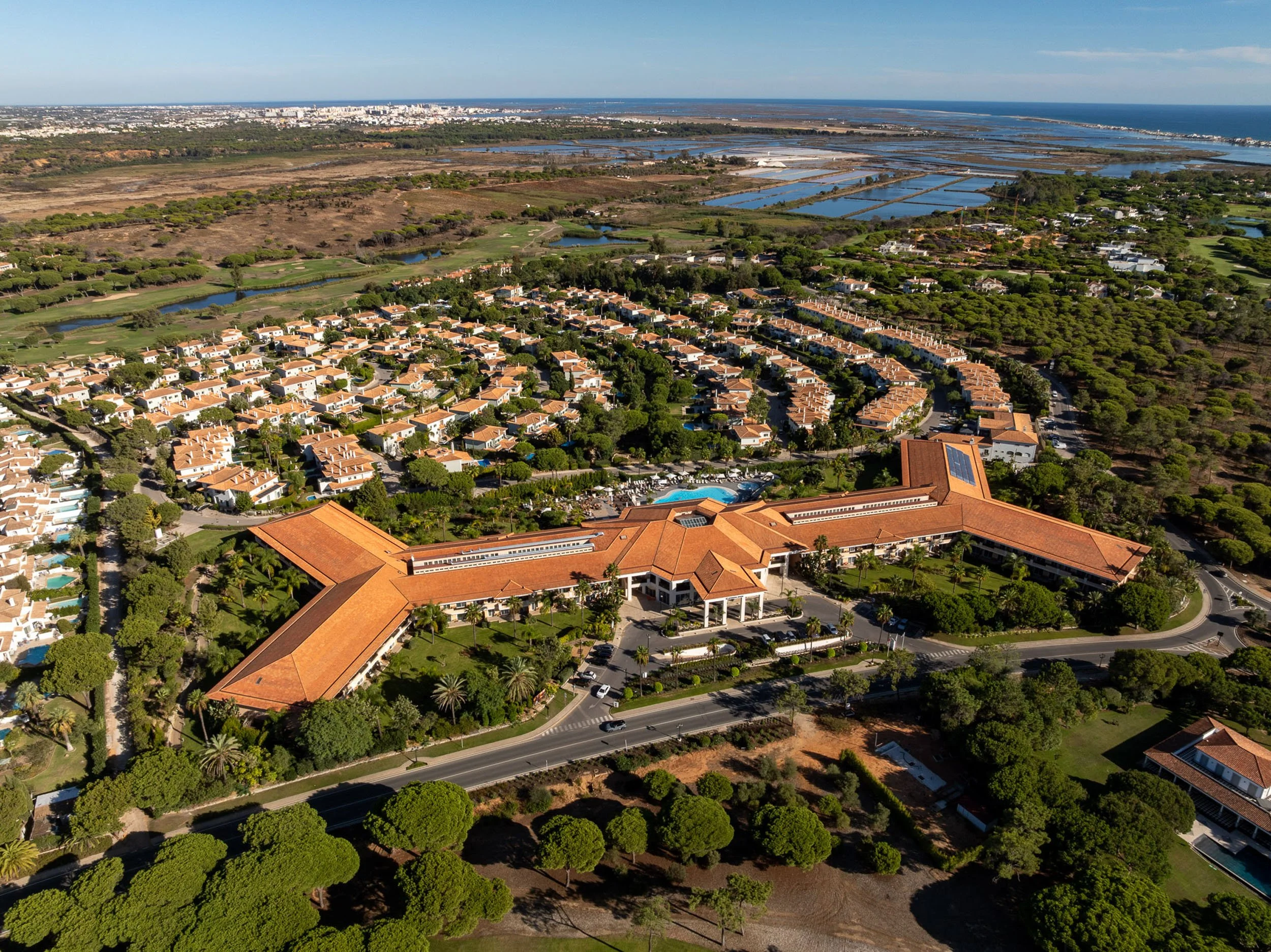 quinta-do-lago-algarve-portugal-luxury-residential-golf-resort-aerial-03.jpg