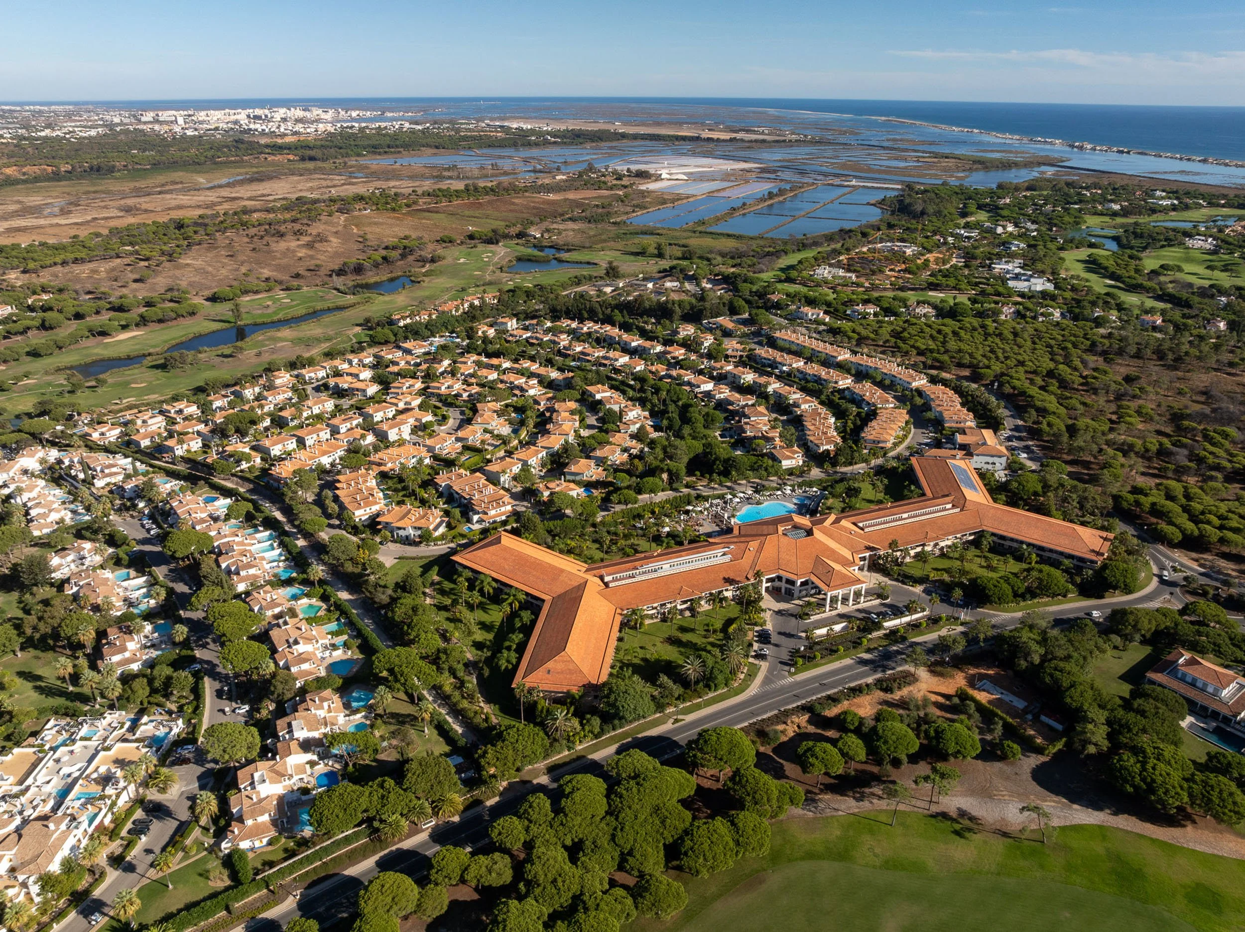 quinta-do-lago-algarve-portugal-luxury-residential-golf-resort-aerial-04.jpg