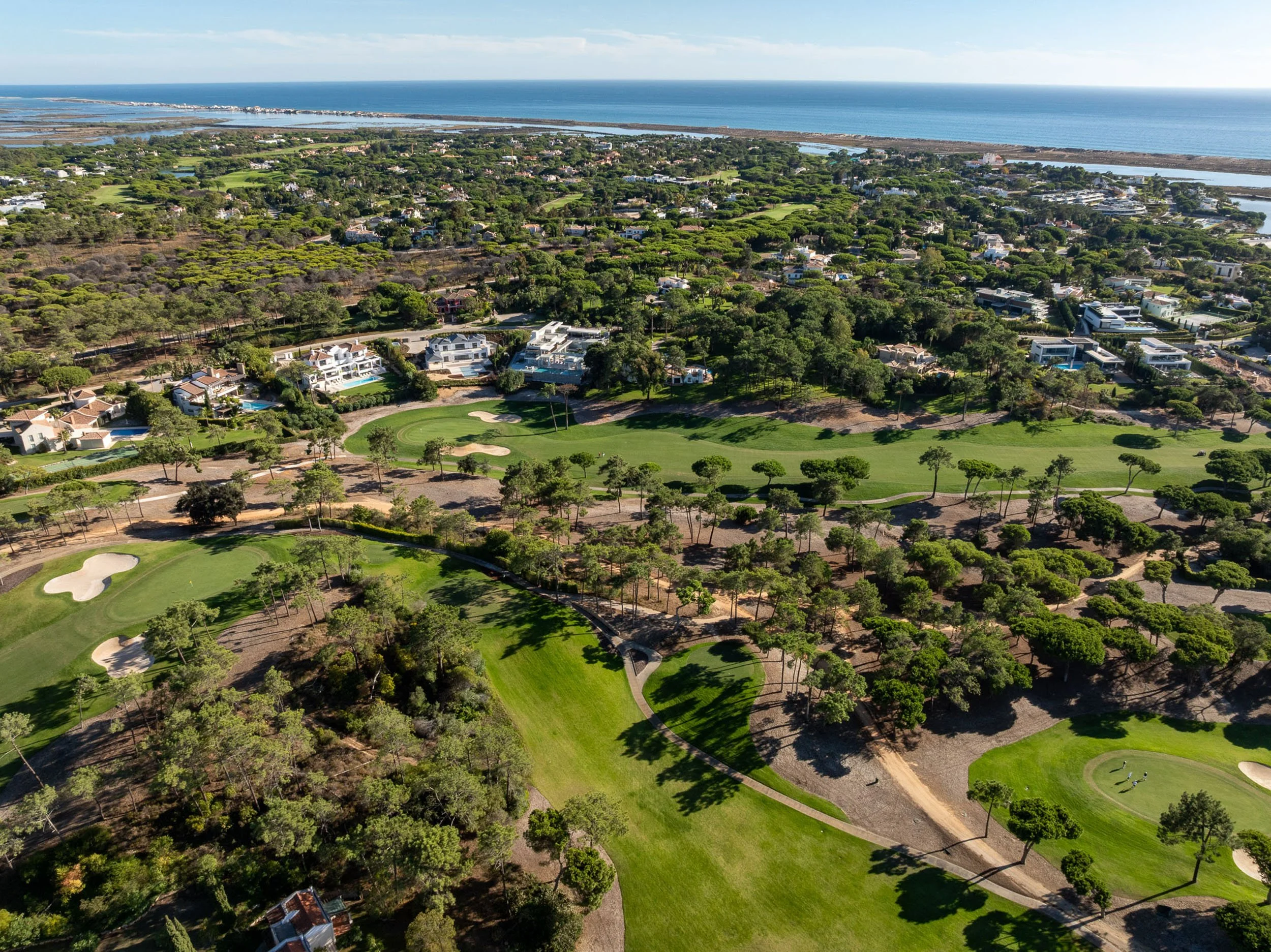 quinta-do-lago-algarve-portugal-luxury-residential-golf-resort-aerial-07.jpg