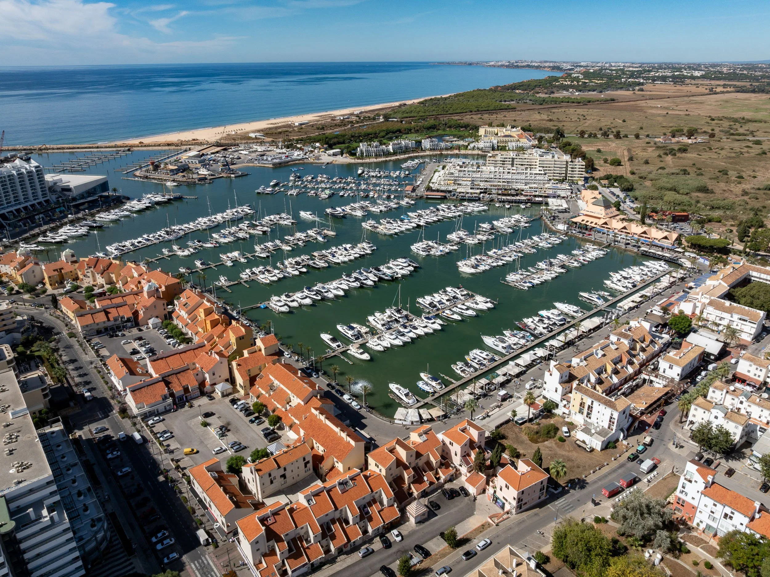 vilamoura-algarve-portugal-luxury-resort-marina-golf-aerial-03.jpg
