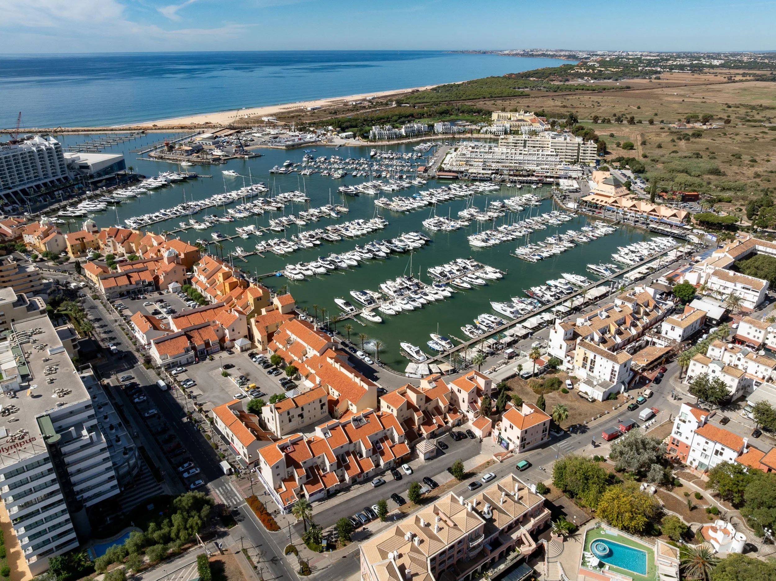 vilamoura-algarve-portugal-luxury-resort-marina-golf-aerial-04.jpg