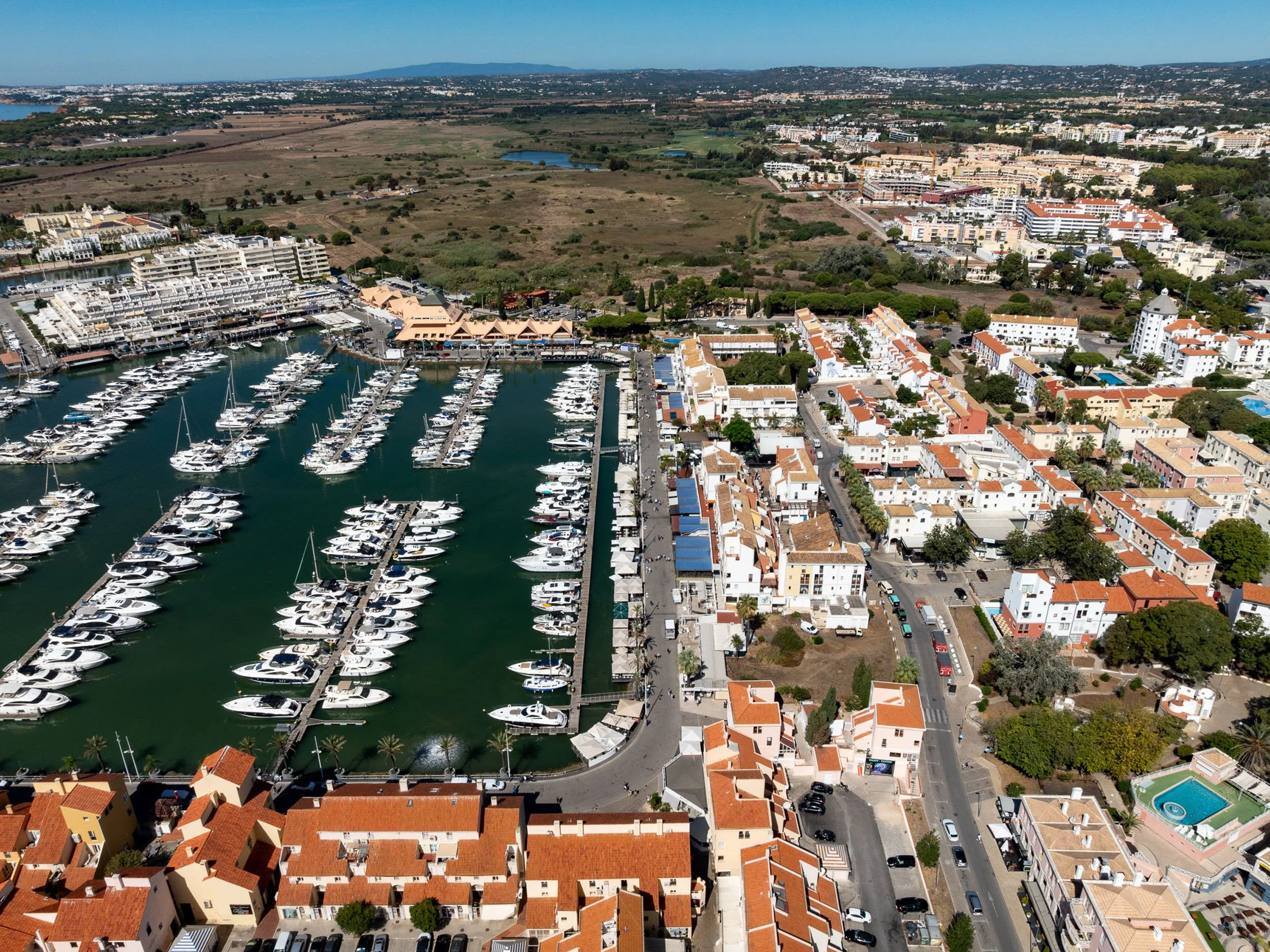 vilamoura-algarve-portugal-luxury-resort-marina-golf-aerial-05.jpg