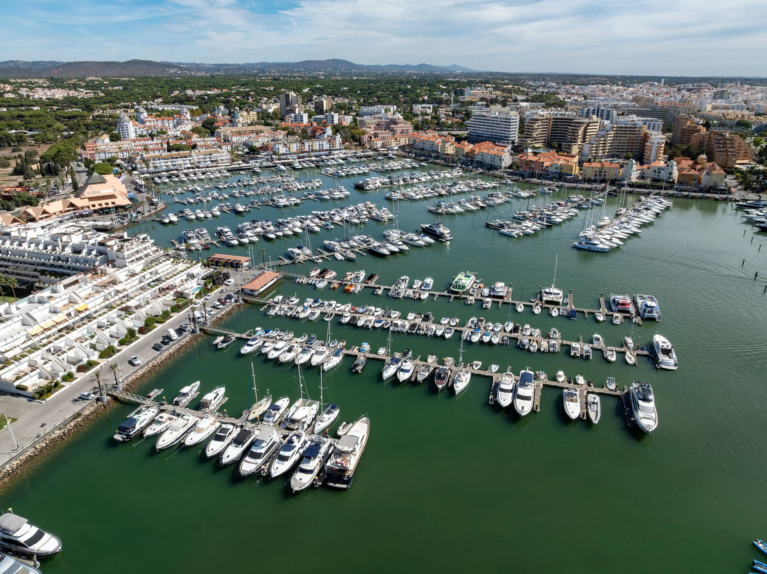 vilamoura-algarve-portugal-luxury-resort-marina-golf-aerial-08.jpg