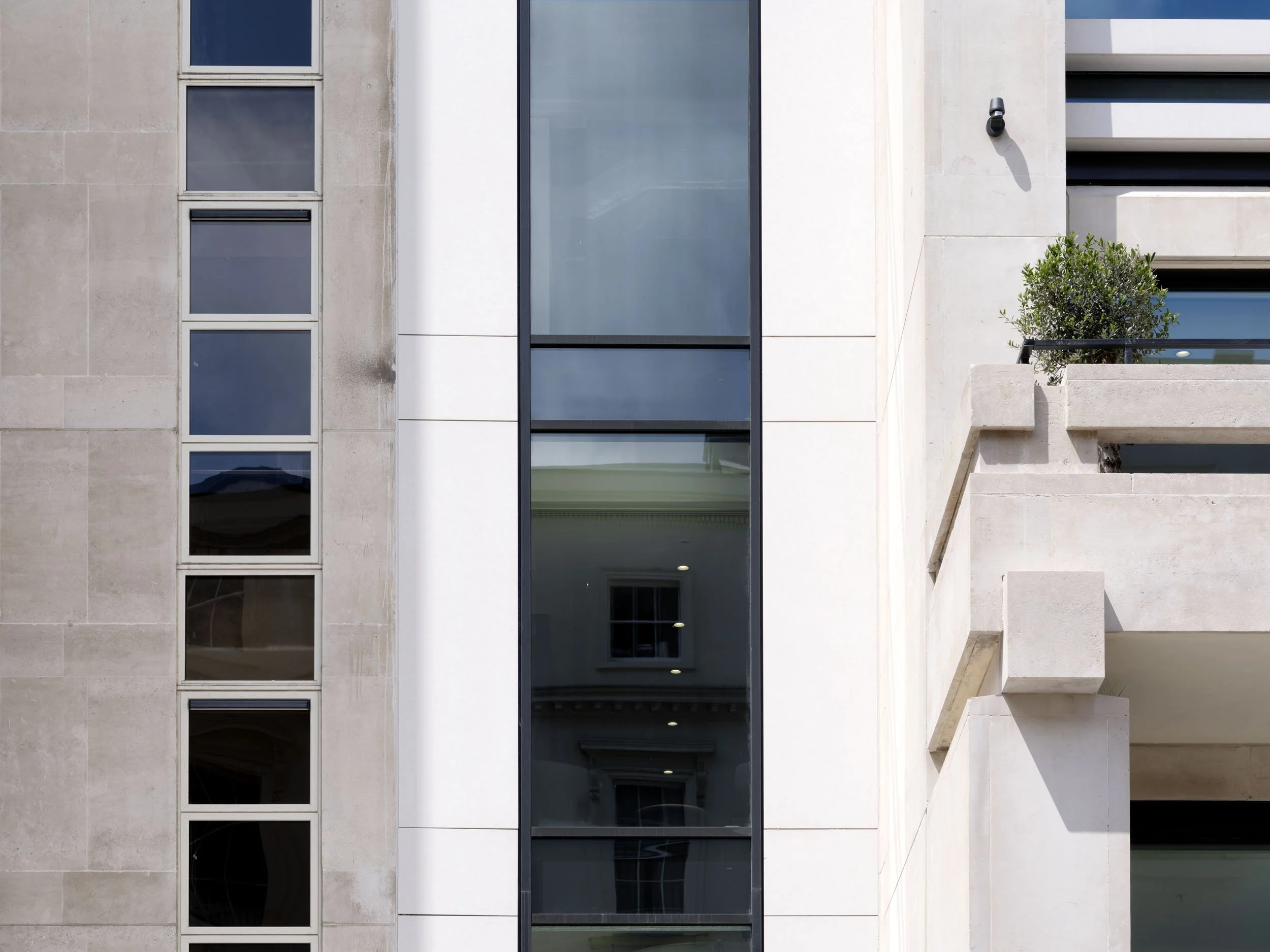 carlton-house-terrace-london-office-rshp-ground-12.jpg