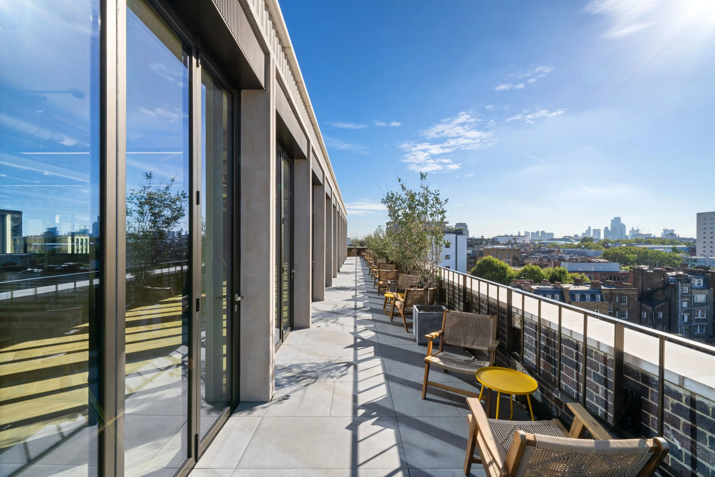 arthur-stanley-house-london-office-terrace-joas-souza-12.jpg