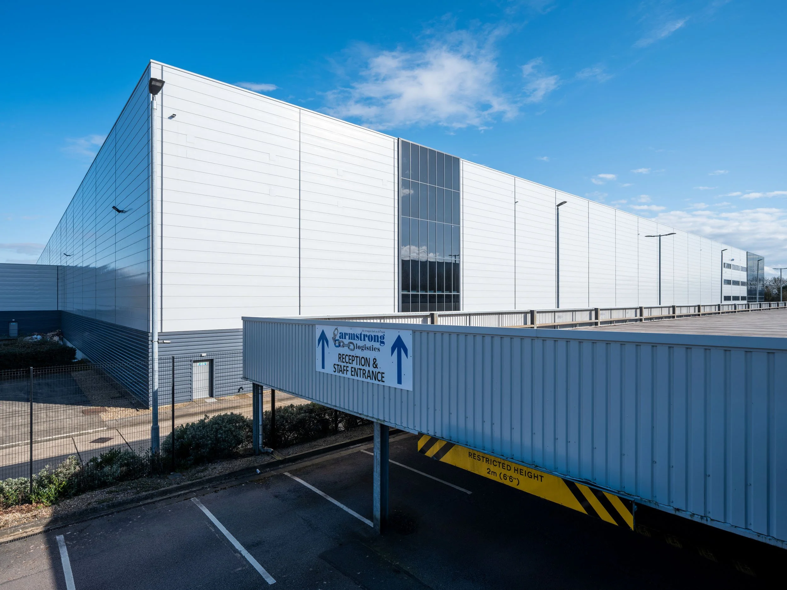 magna-park-lutterworth-logistics-warehouse-exterior-06.jpg