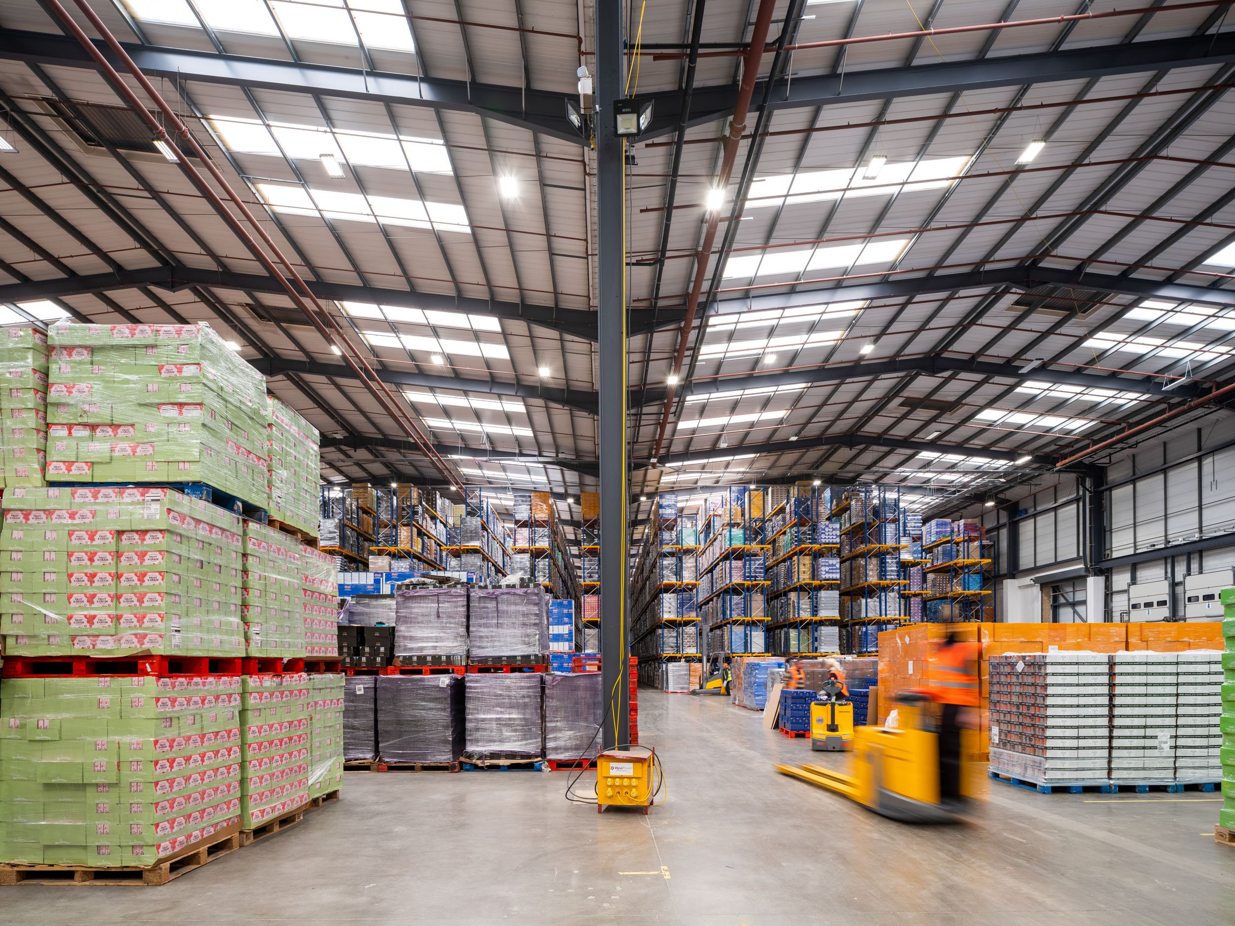 logistics-warehouse-interior-magna-park-lutterworth-43.jpg