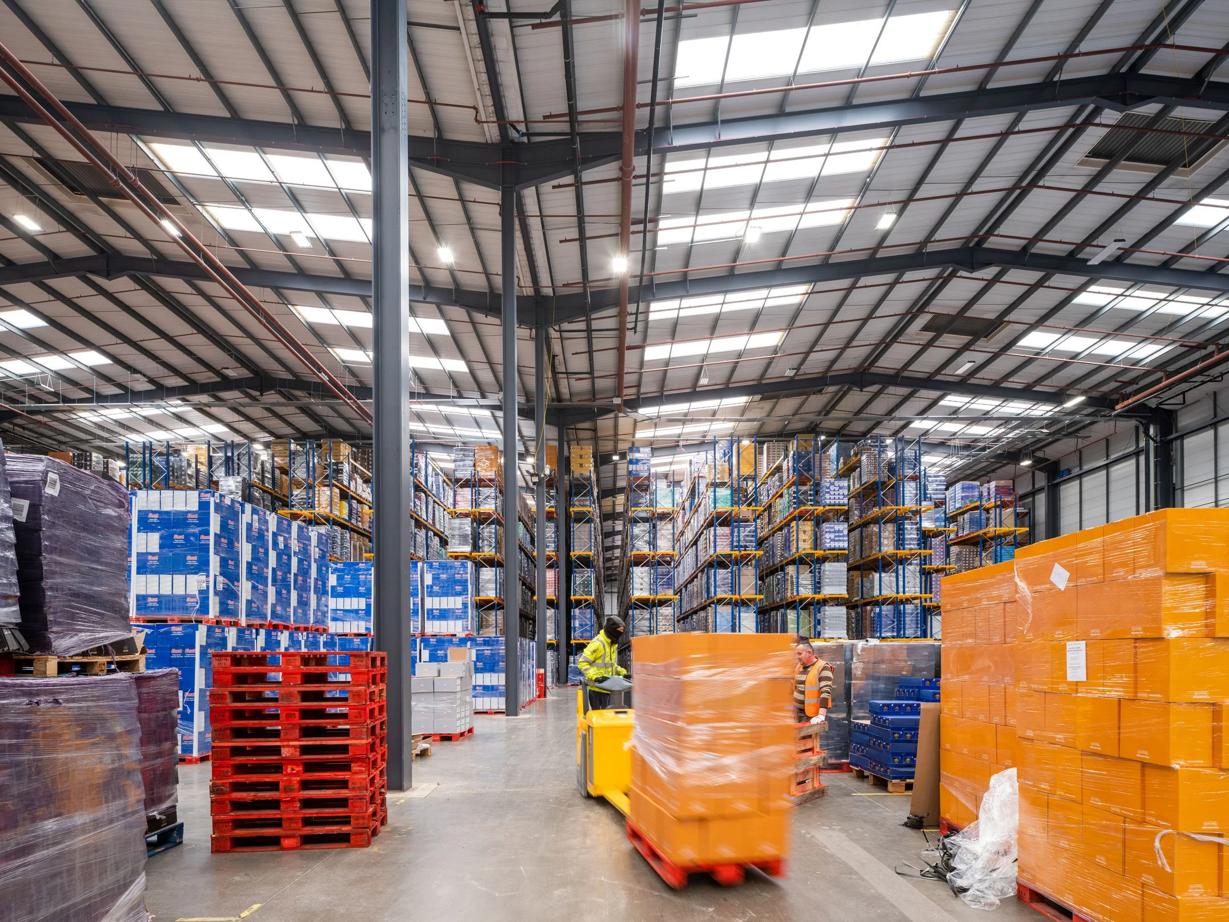 logistics-warehouse-interior-magna-park-lutterworth-44.jpg