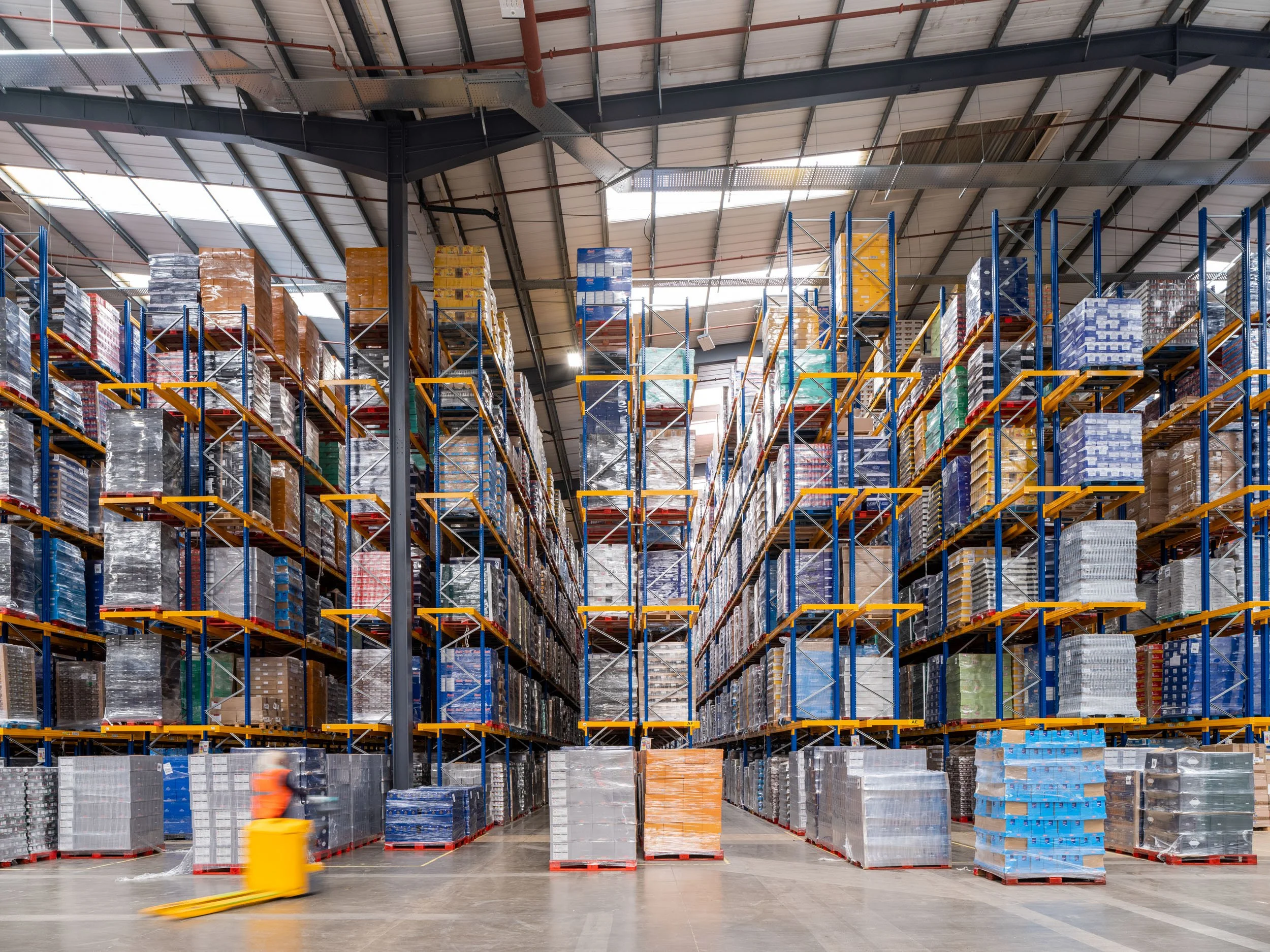 logistics-warehouse-interior-magna-park-lutterworth-45.jpg