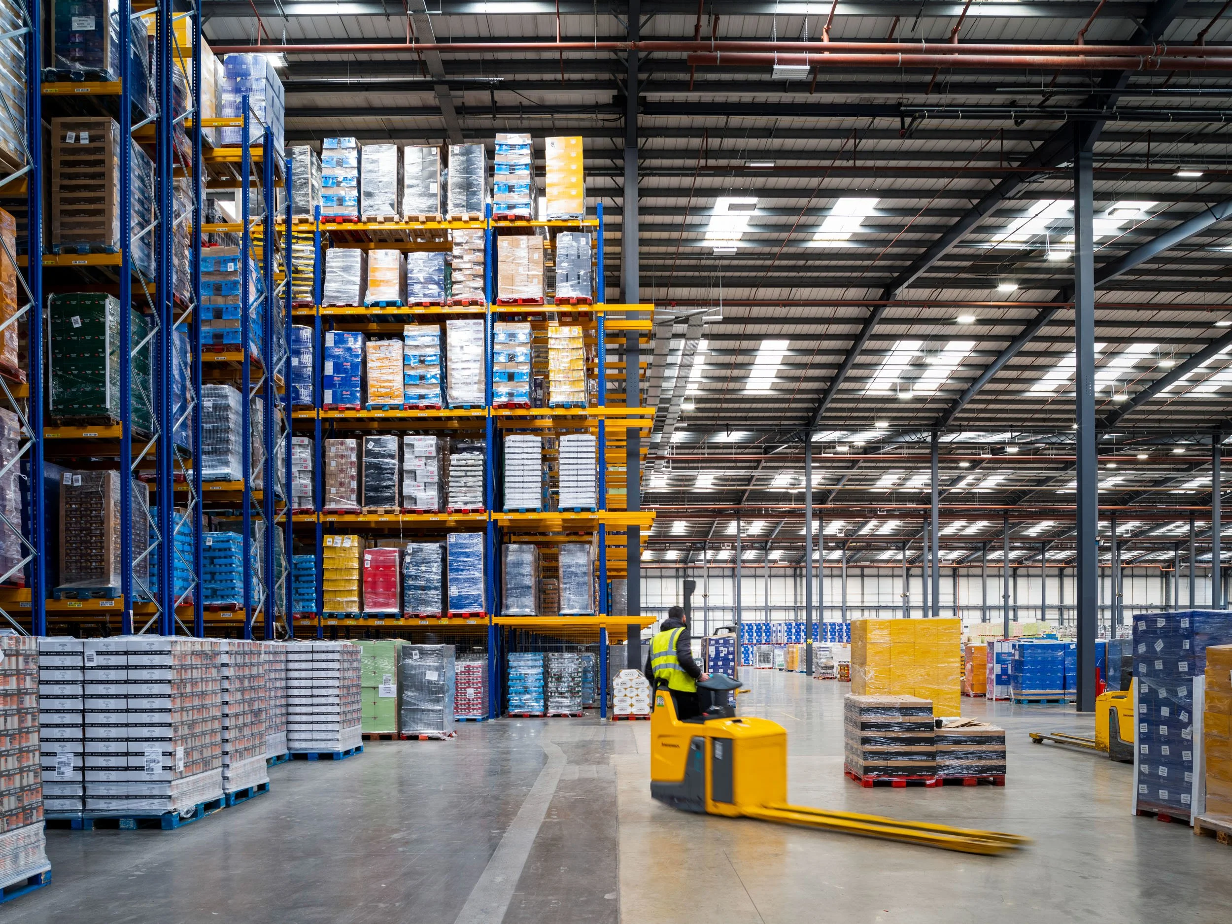 logistics-warehouse-interior-magna-park-lutterworth-70.jpg