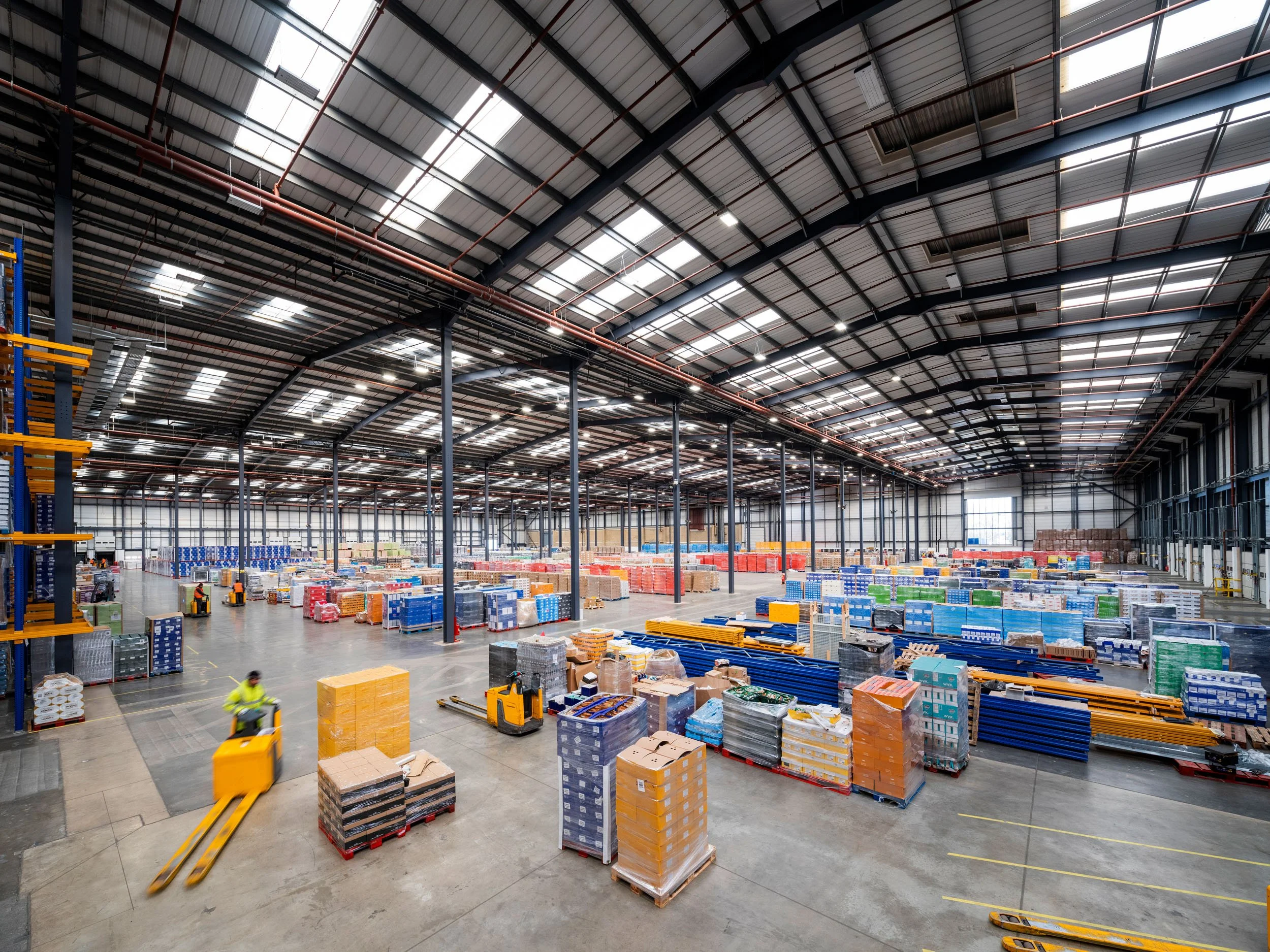 logistics-warehouse-interior-magna-park-lutterworth-71.jpg