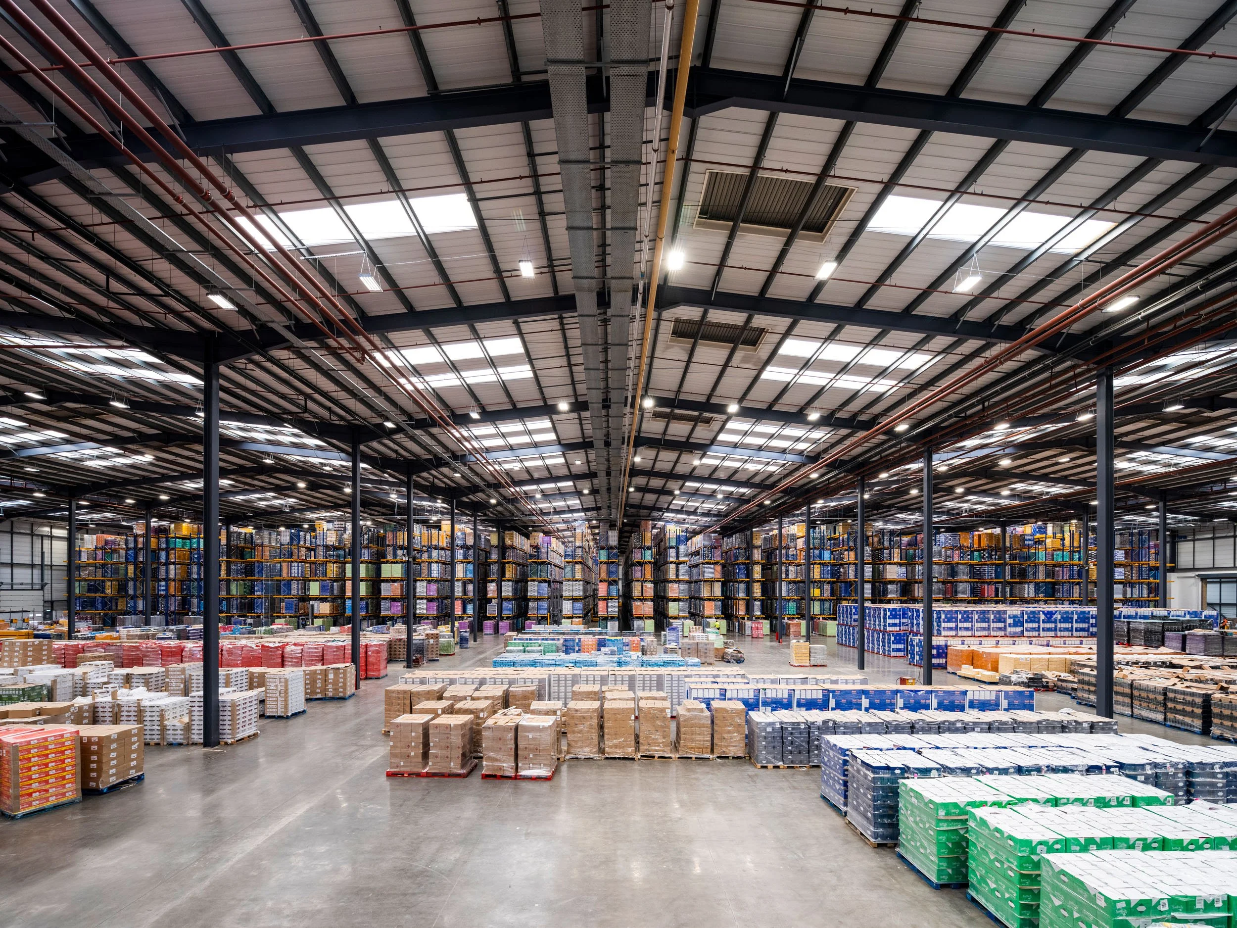 logistics-warehouse-interior-magna-park-lutterworth-74.jpg