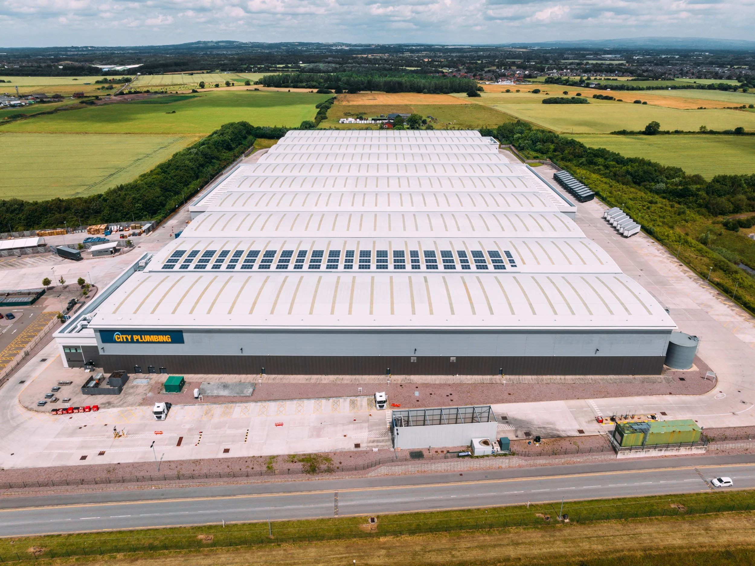 uk-city-plumbing-supplies-logistics-warehouse-industrial-50.jpg